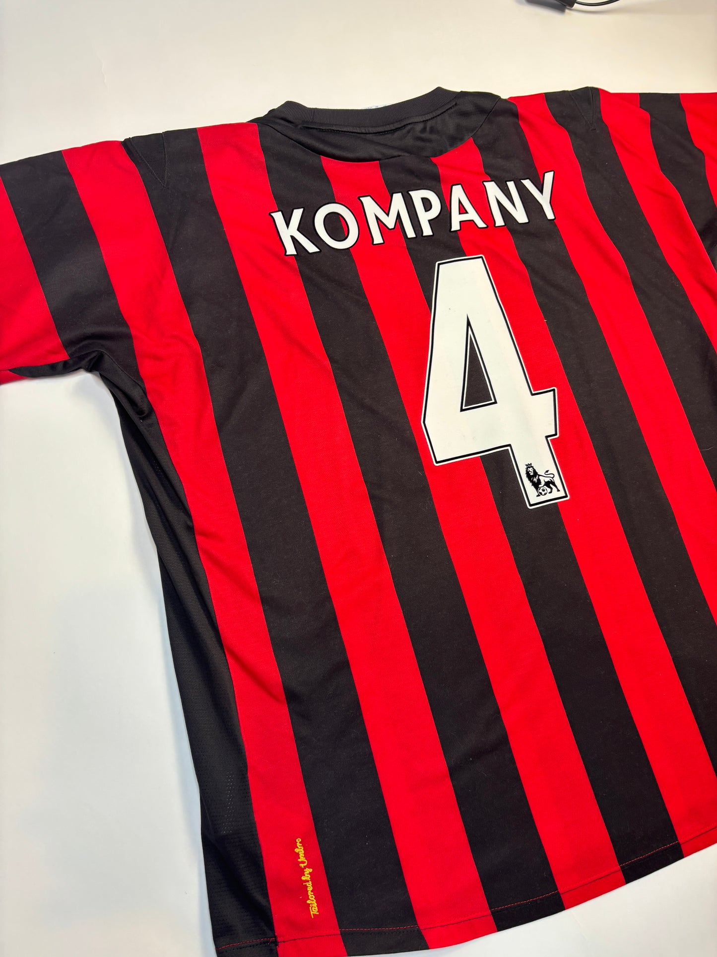 Manchester City Away Shirt 2011/12 (XL) Kompany 4