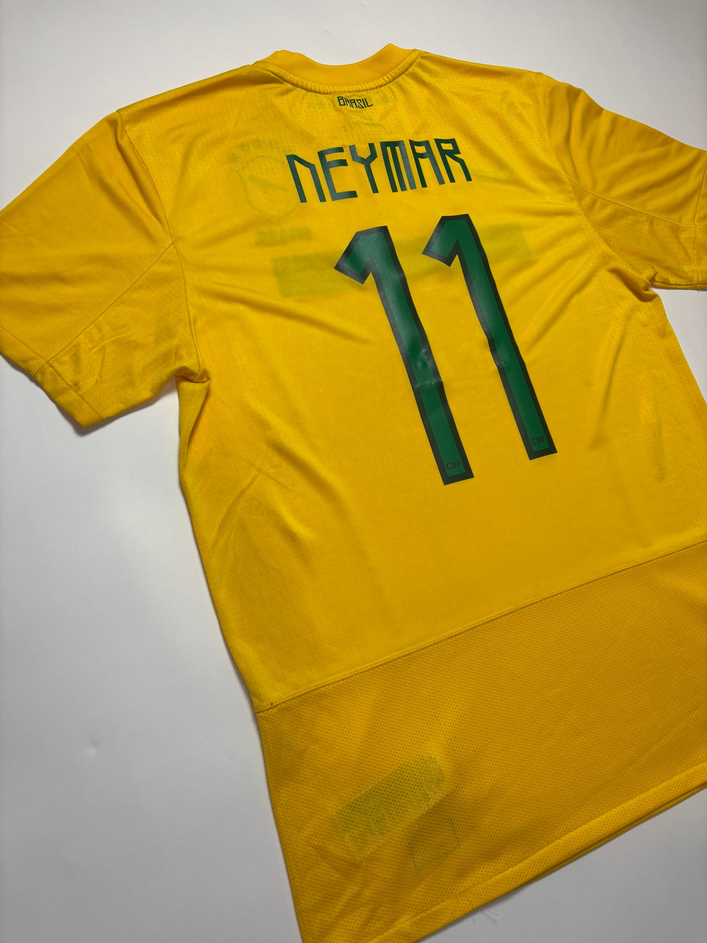 Brazil Home Shirt 2011/12 (M) Neymar 11