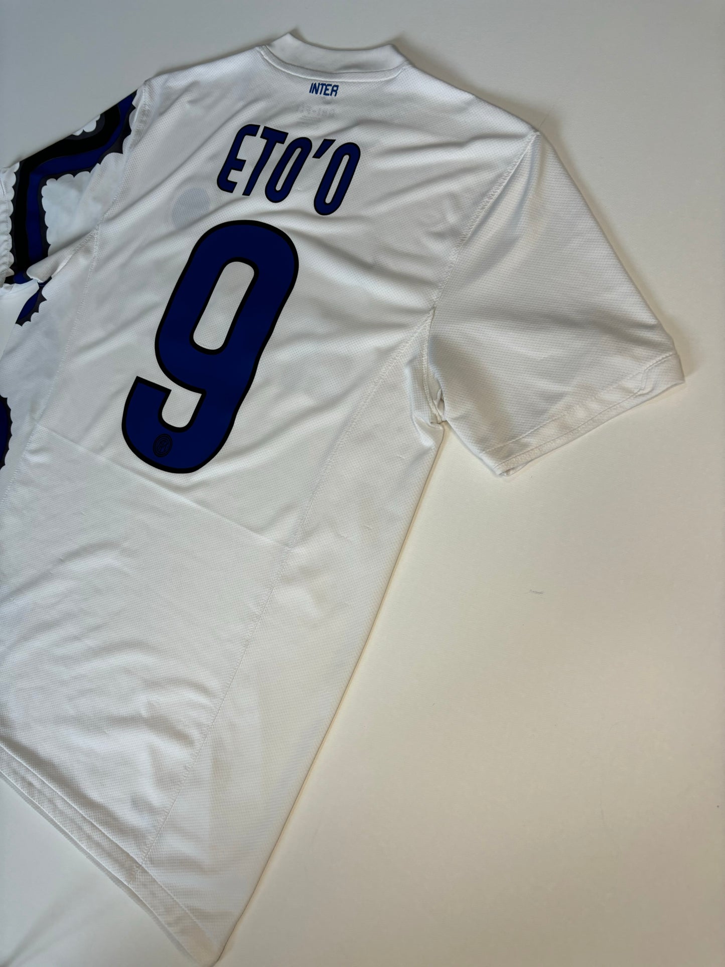 Inter Milan Away Shirt 2010/11 (M) Eto'o 9