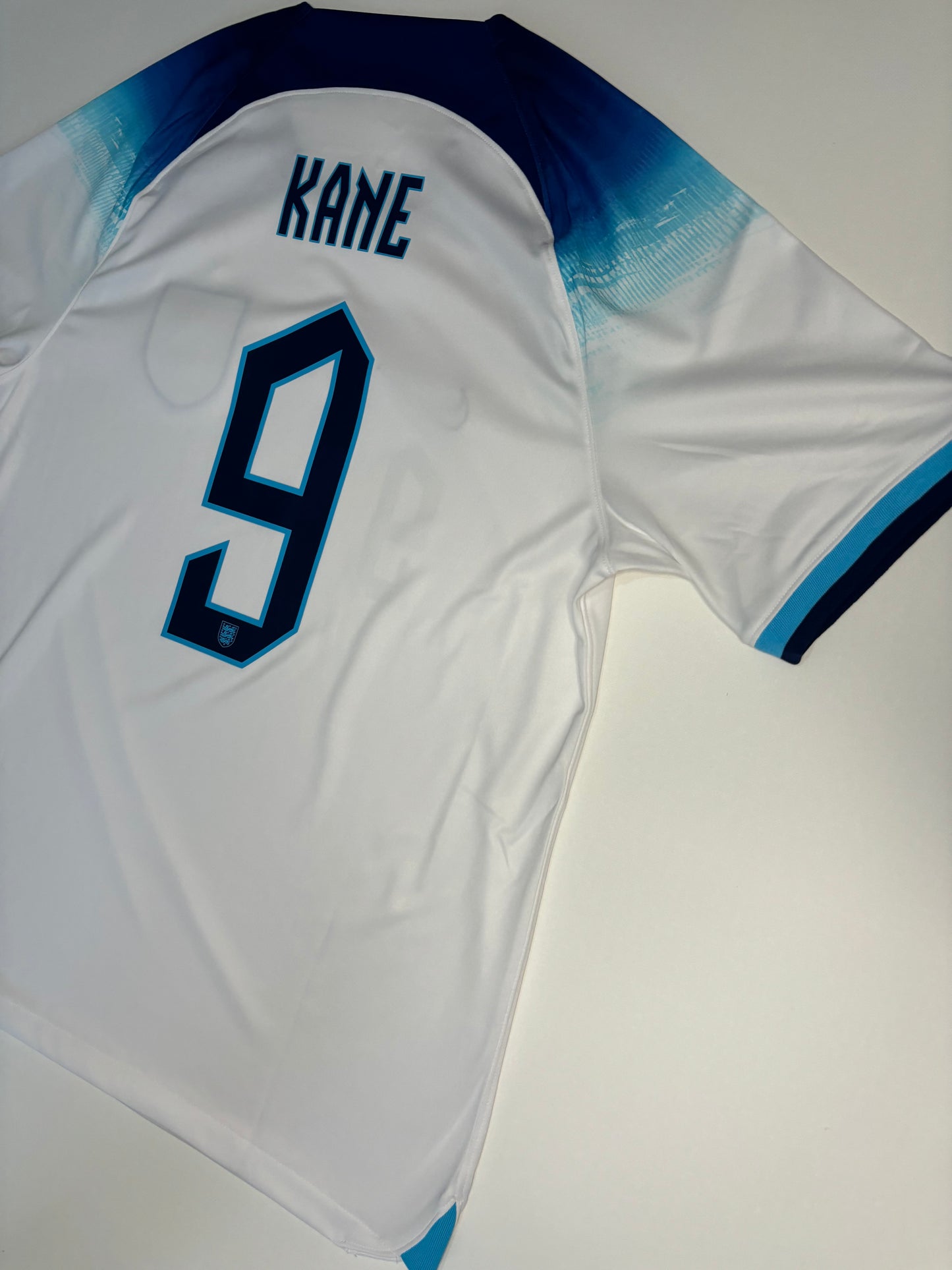 England Home Shirt 2022/24 (L) Kane 9