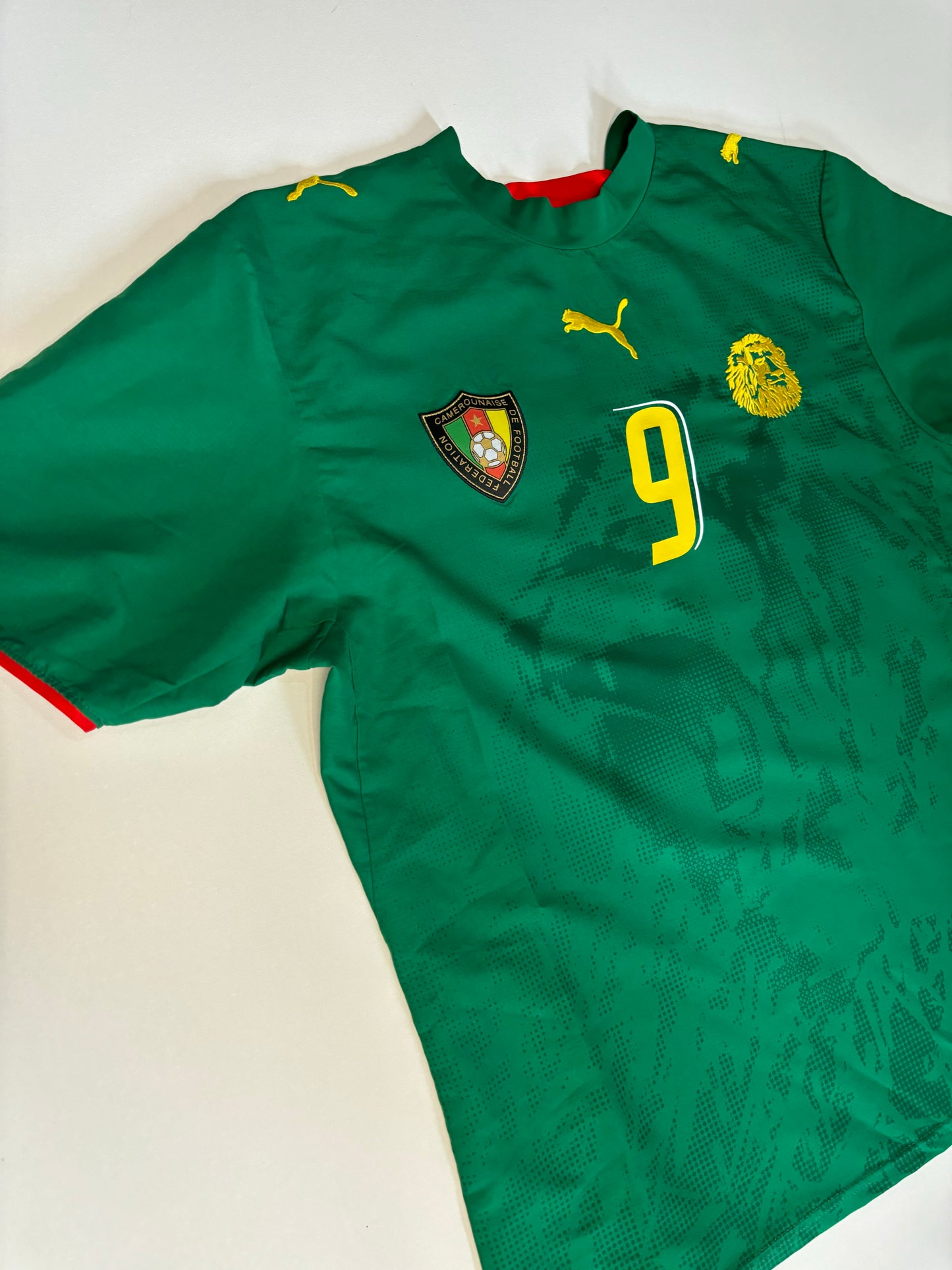 Cameroon Home Shirt 2006/08 (L) Eto’o 9