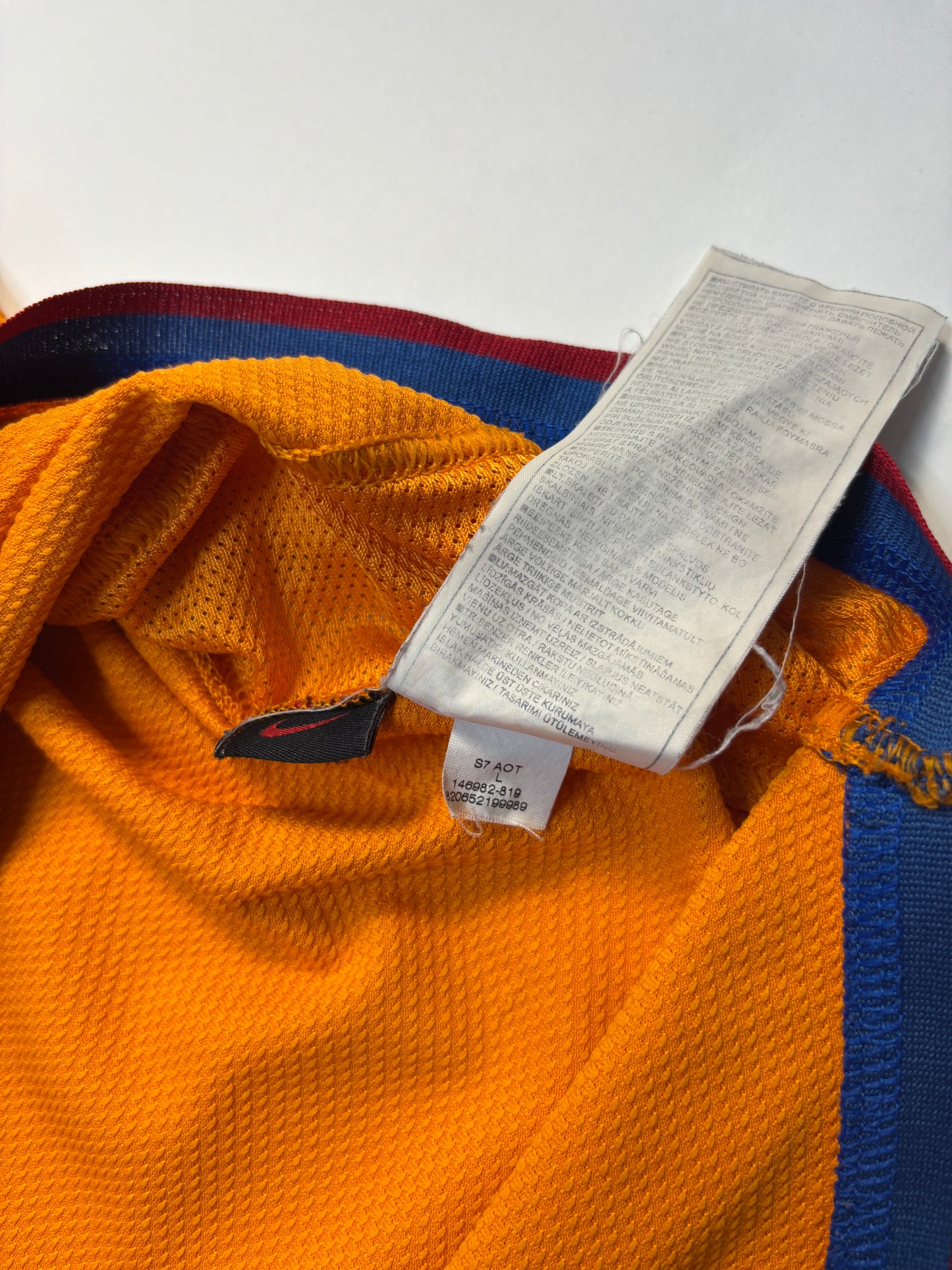 Barcelona Away Shirt 2007/08 (L) Ronaldinho 10