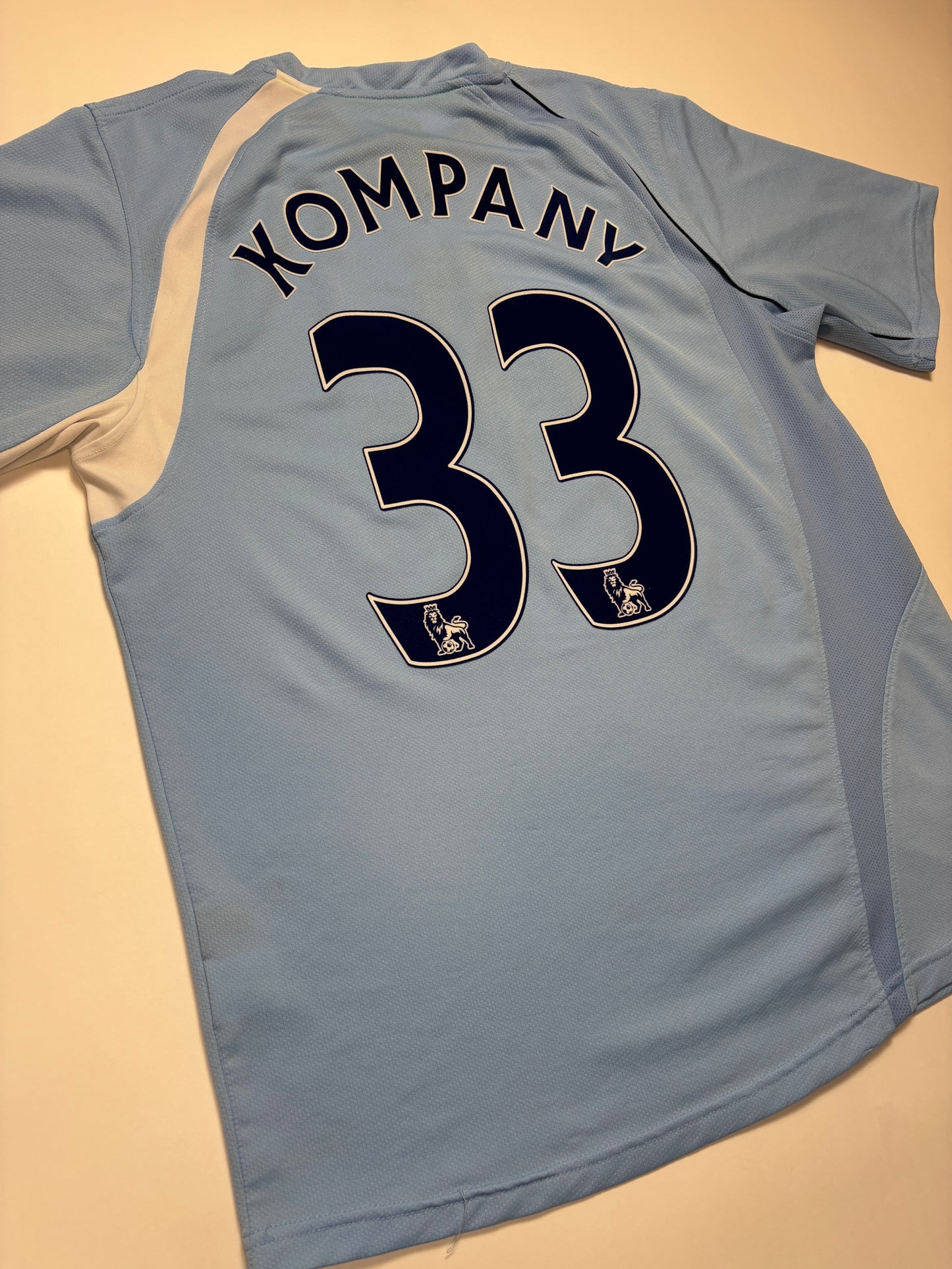 Manchester City Home Shirt 2008/09 (L) Kompany 33