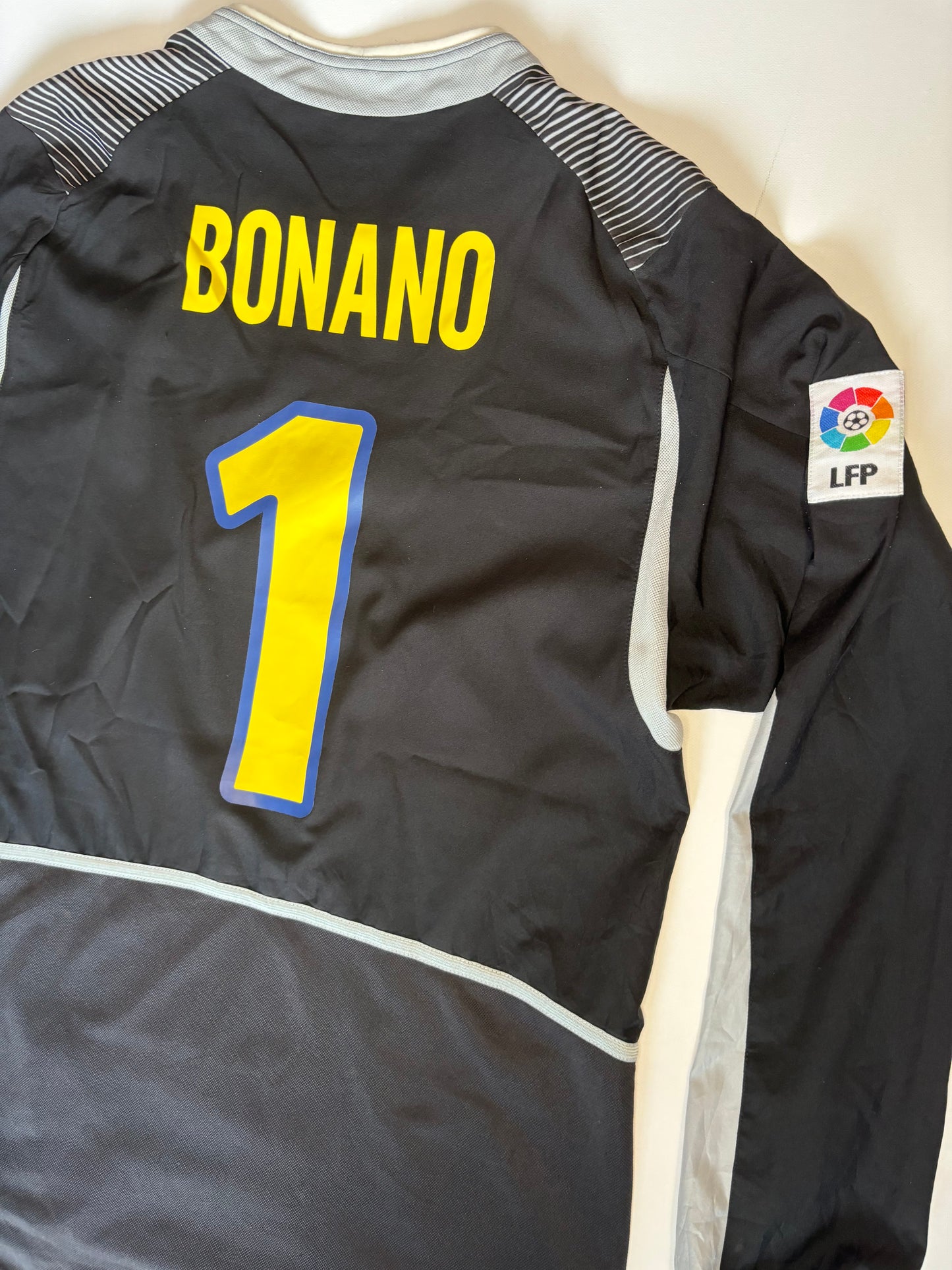 Barcelona Home Goalkeeper Shirt 2002/03 (M) Bonano 1