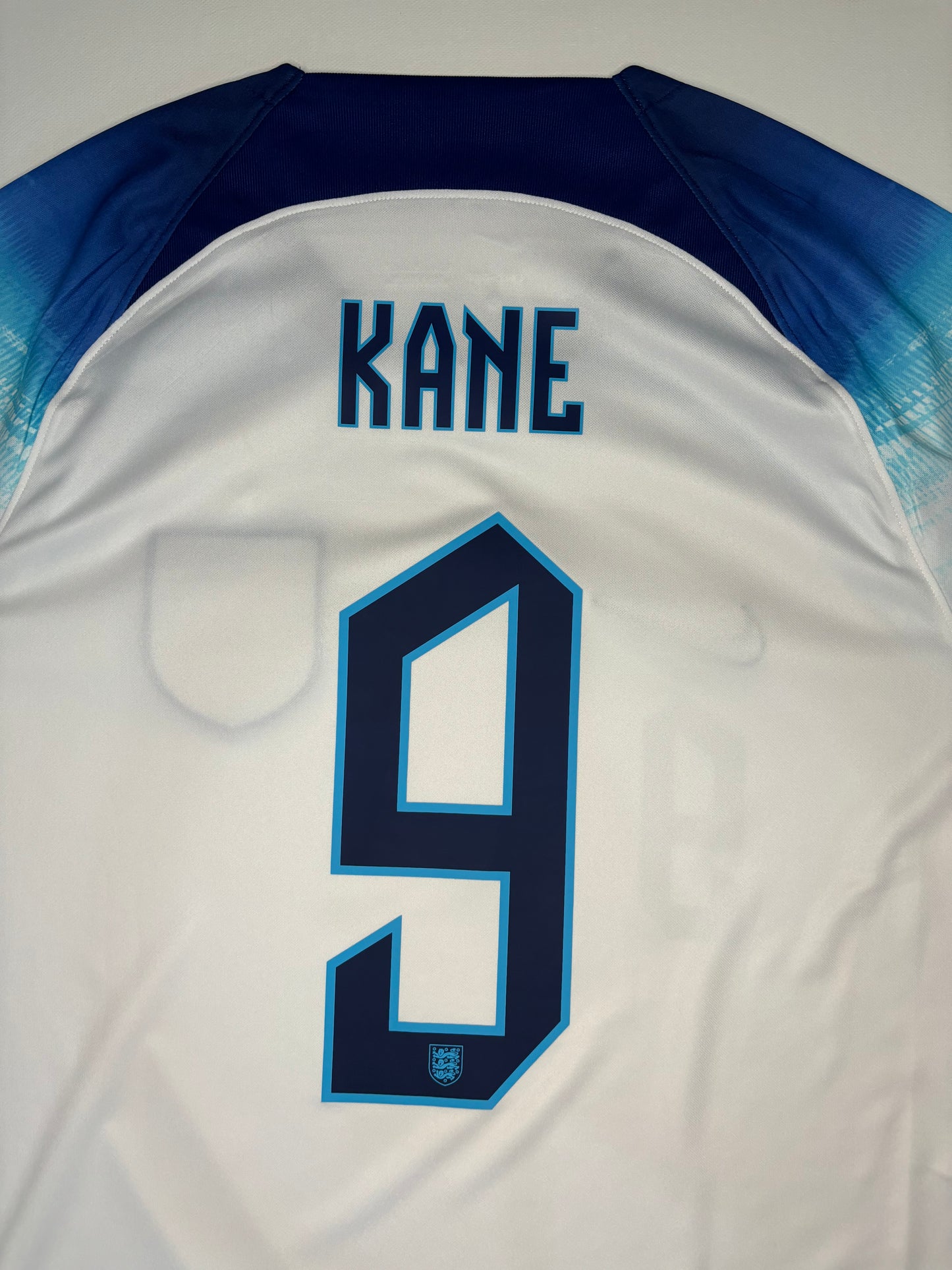 England Home Shirt 2022/24 (L) Kane 9