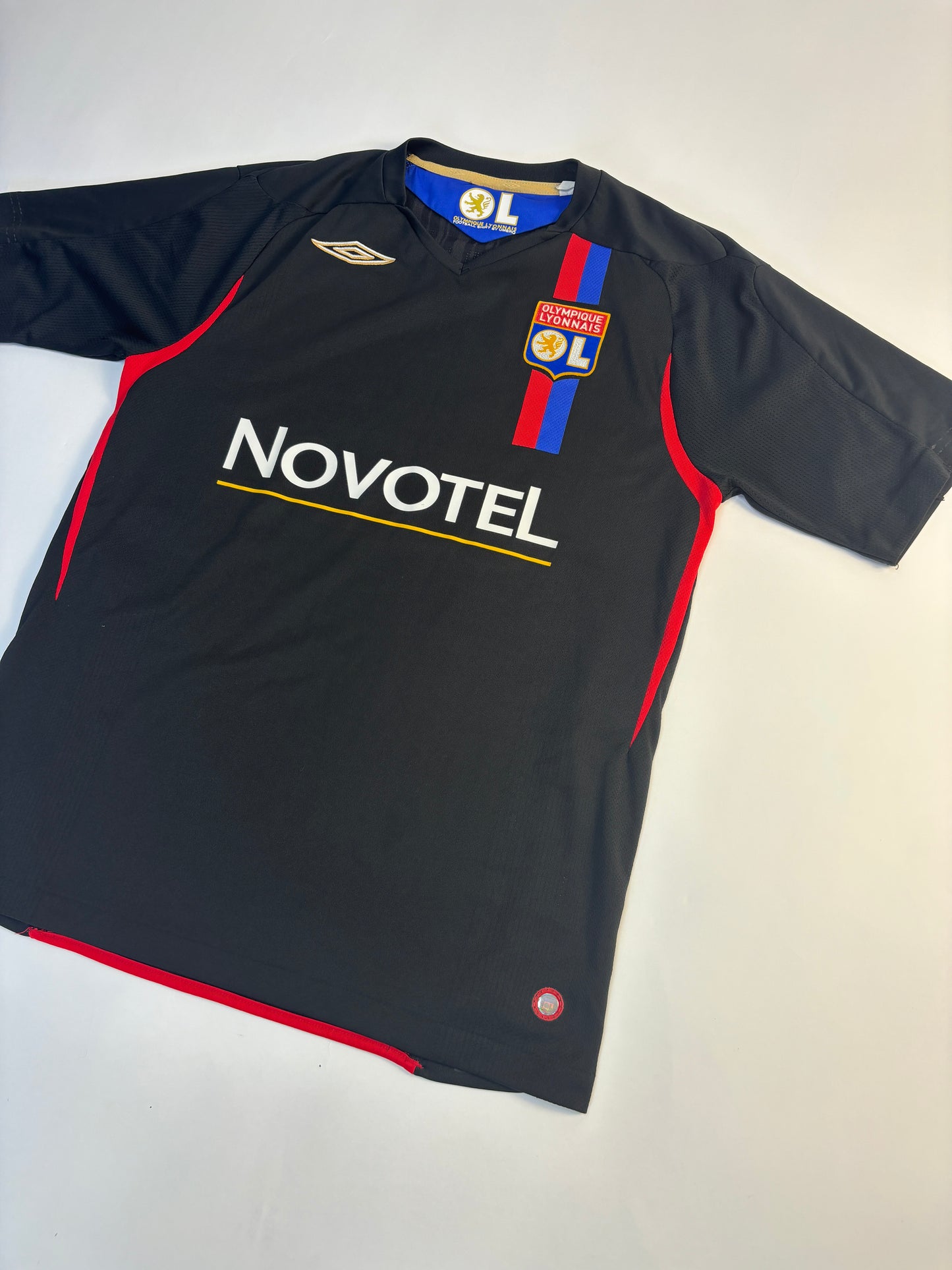 Lyon Third Shirt 2007/08 (M) Juninho 8