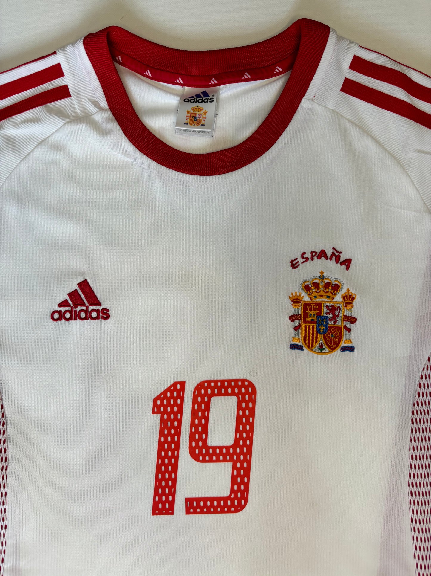 Spain Away Shirt 2002/04 (L) Xavi 19