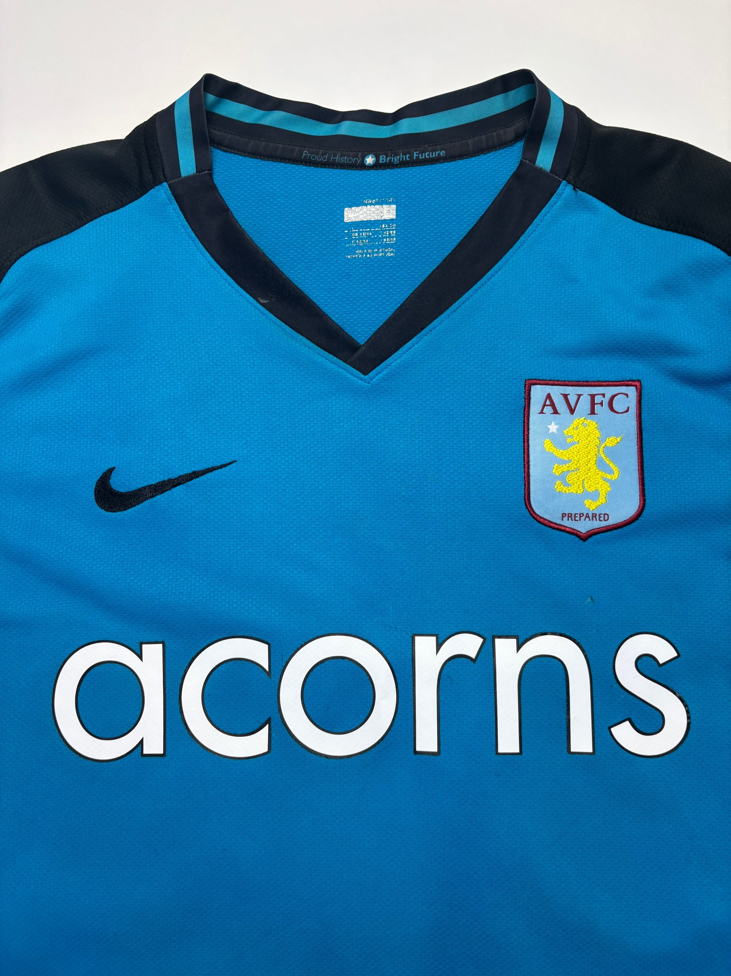 Aston Villa Away Shirt 2008/09 (L) Barry 6