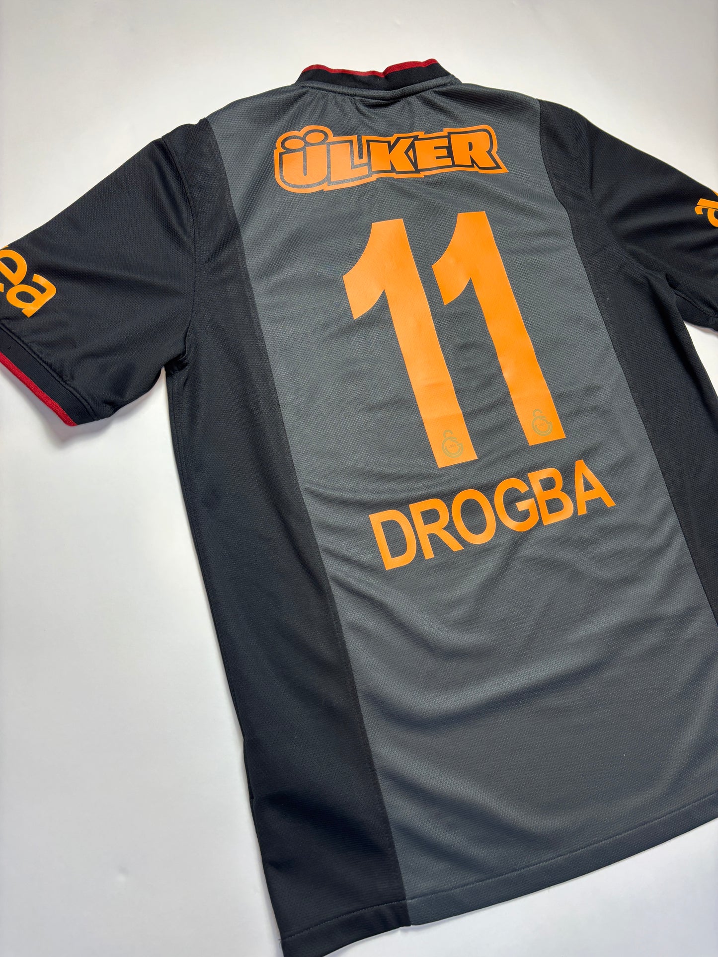 Galatasaray Away Shirt 2013/14 (L) Drogba 12