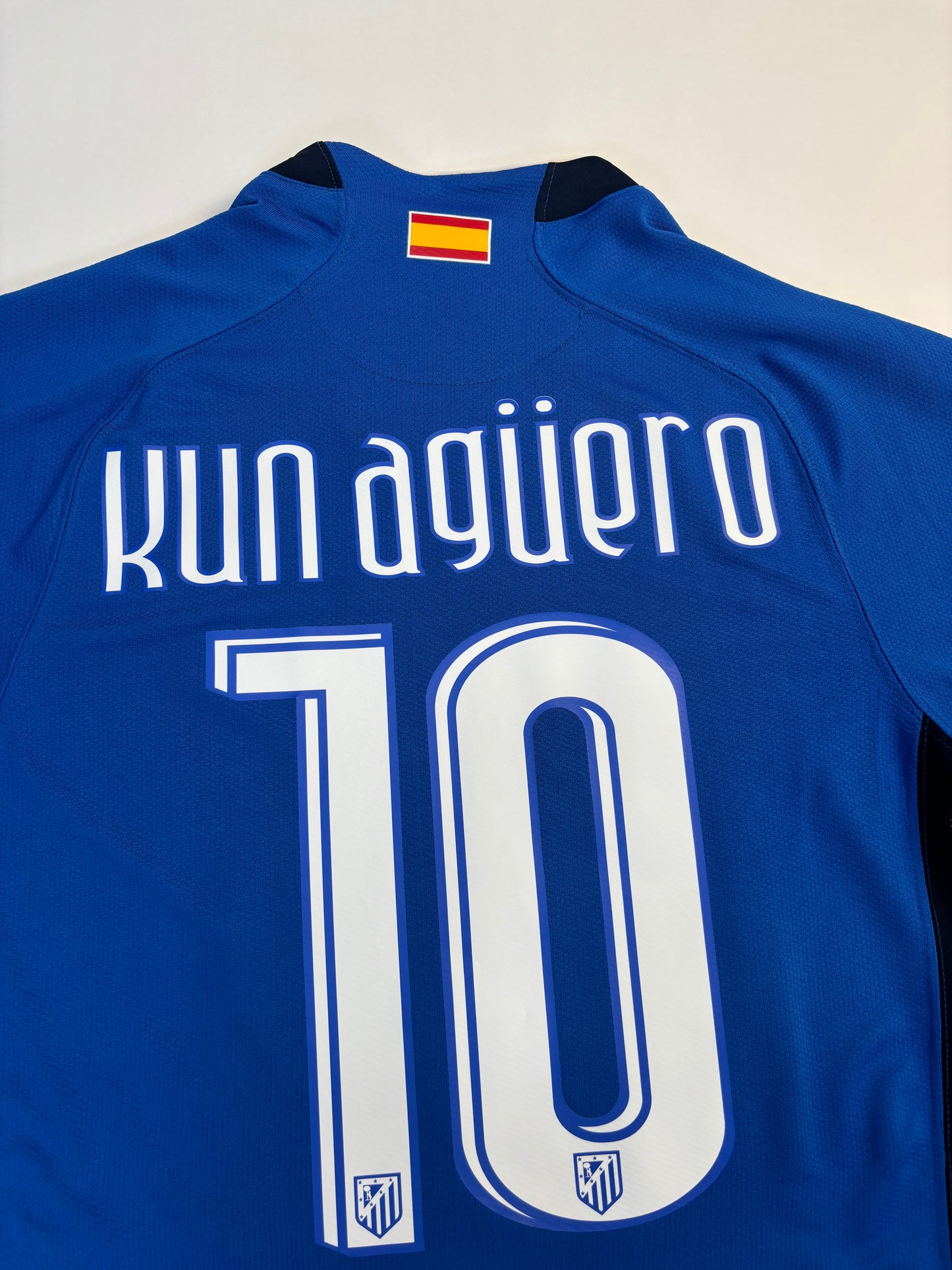 Atletico Madrid Away Shirt 2007/08 (M) Kun Aguero 10