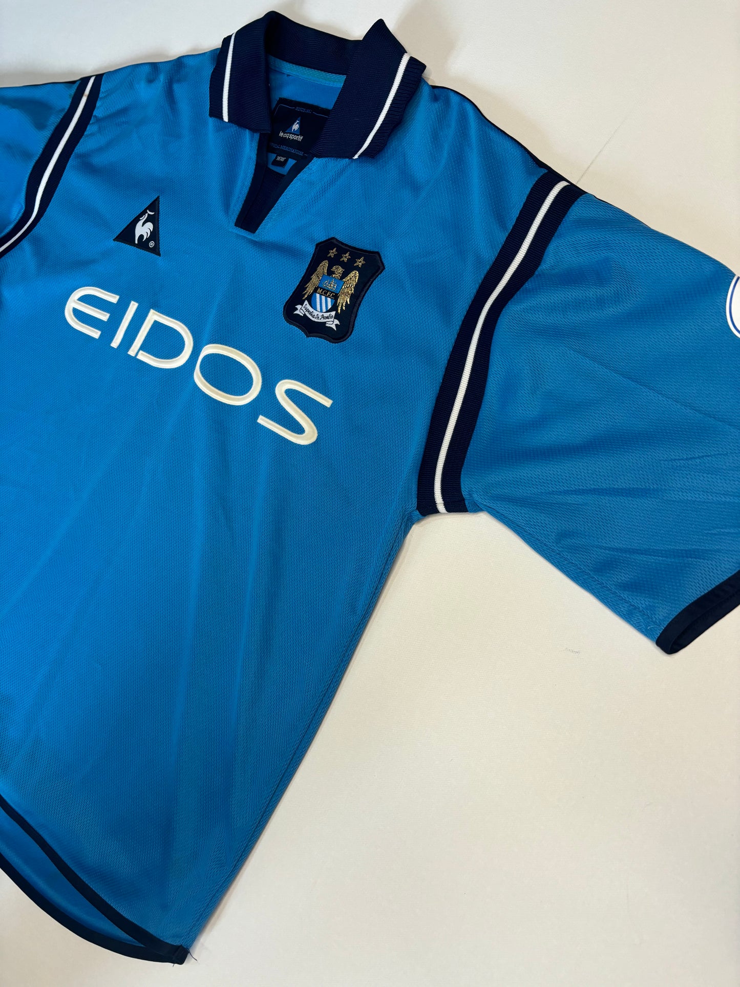 Manchester City Home Shirt 2001/02 (M) Goater 10