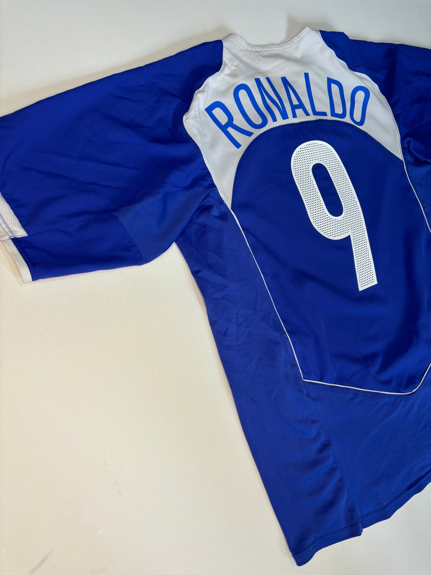 Brazil Away Shirt 2004/06 (L) Ronaldo 9