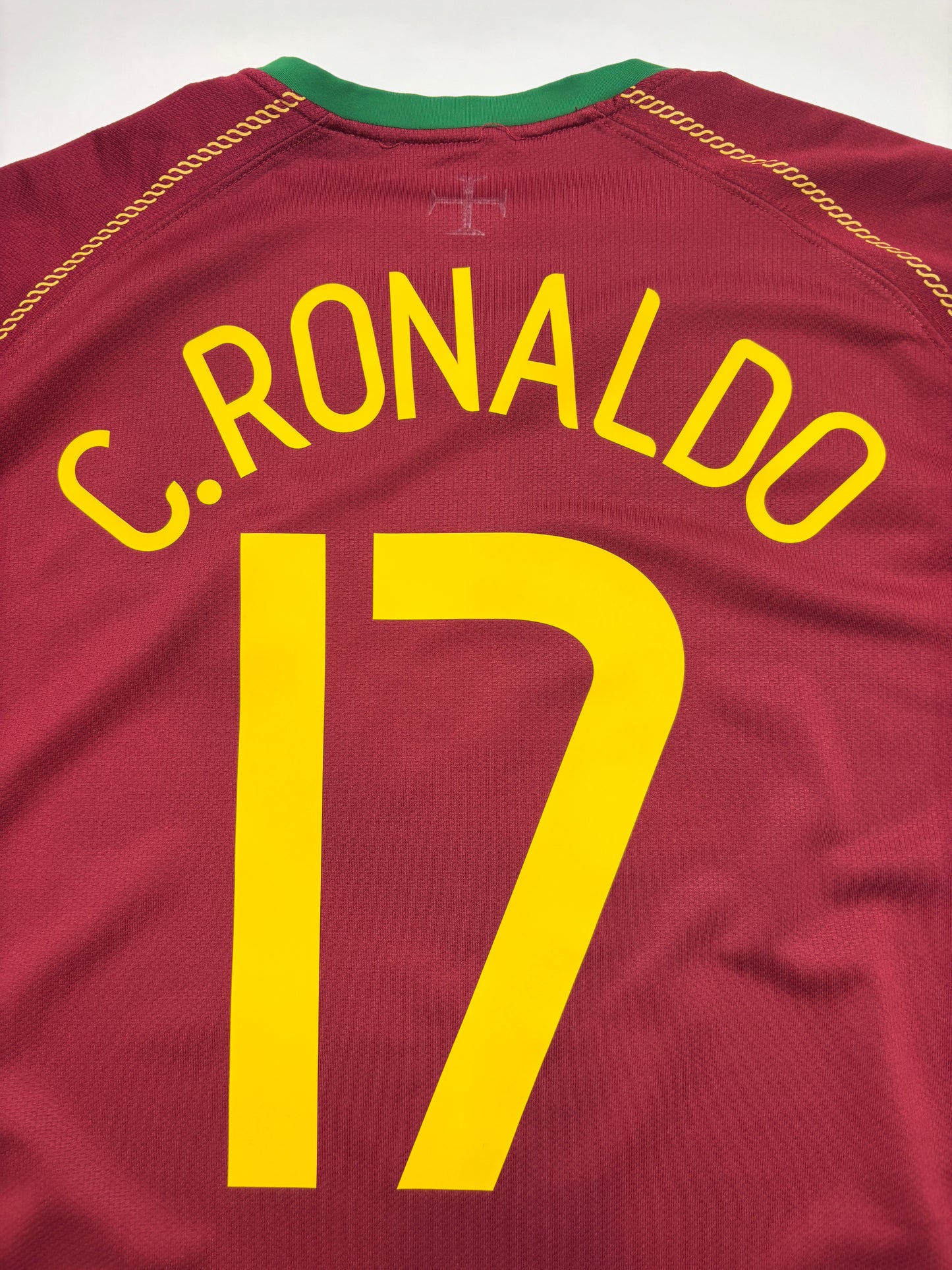 Portugal Home Shirt 2006/08 (XL) C.Ronaldo 17