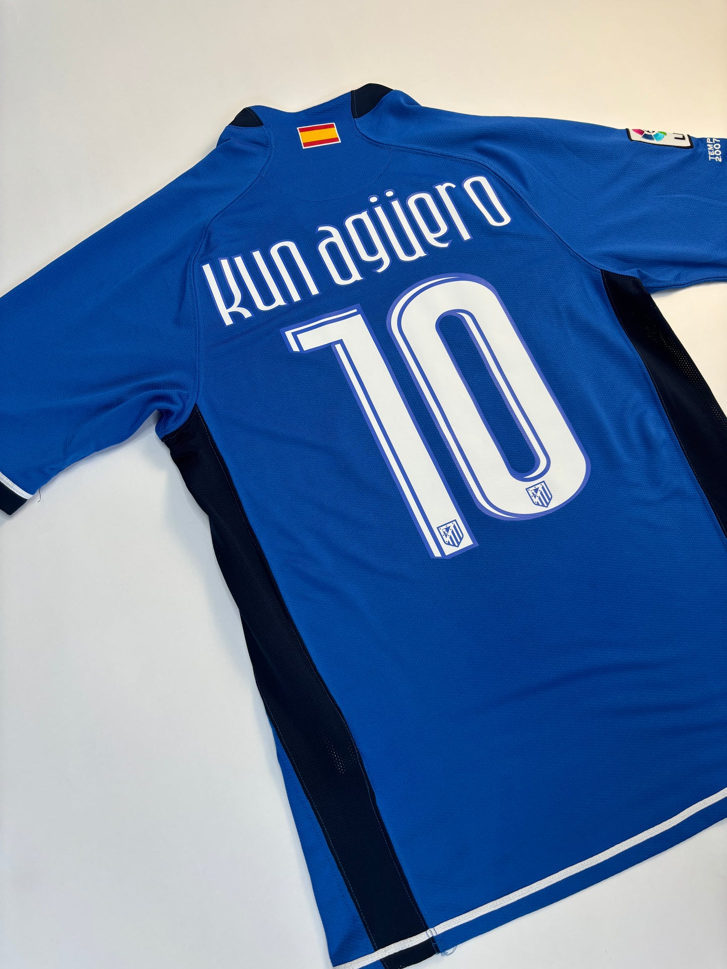 Atletico Madrid Away Shirt 2007/08 (M) Kun Aguero 10