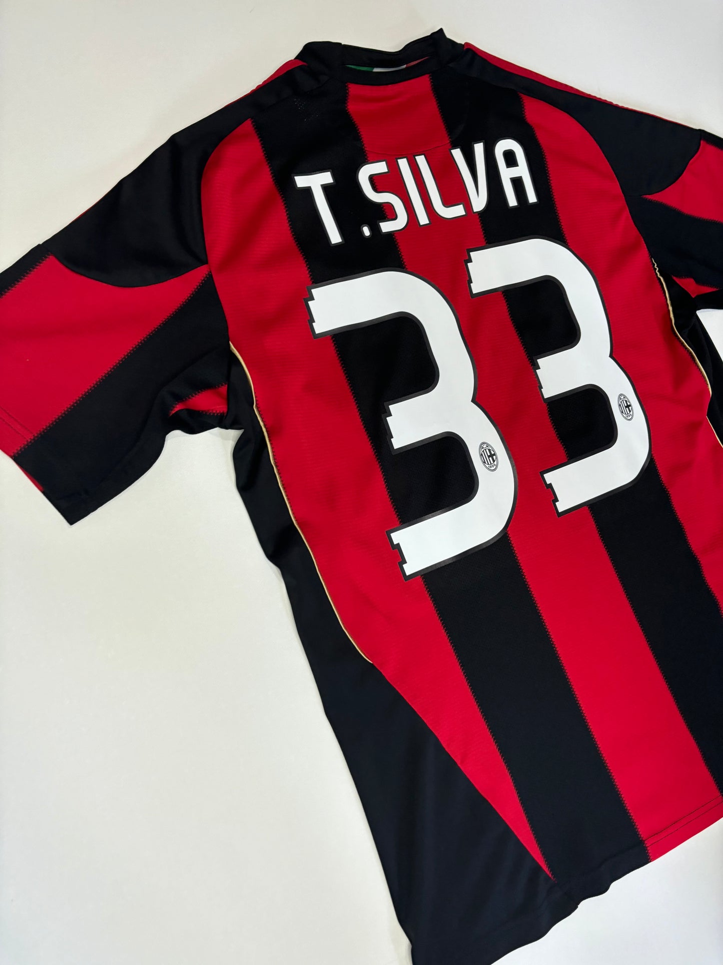 AC Milan Home Shirt 2010/11 (M) T.Silva 33