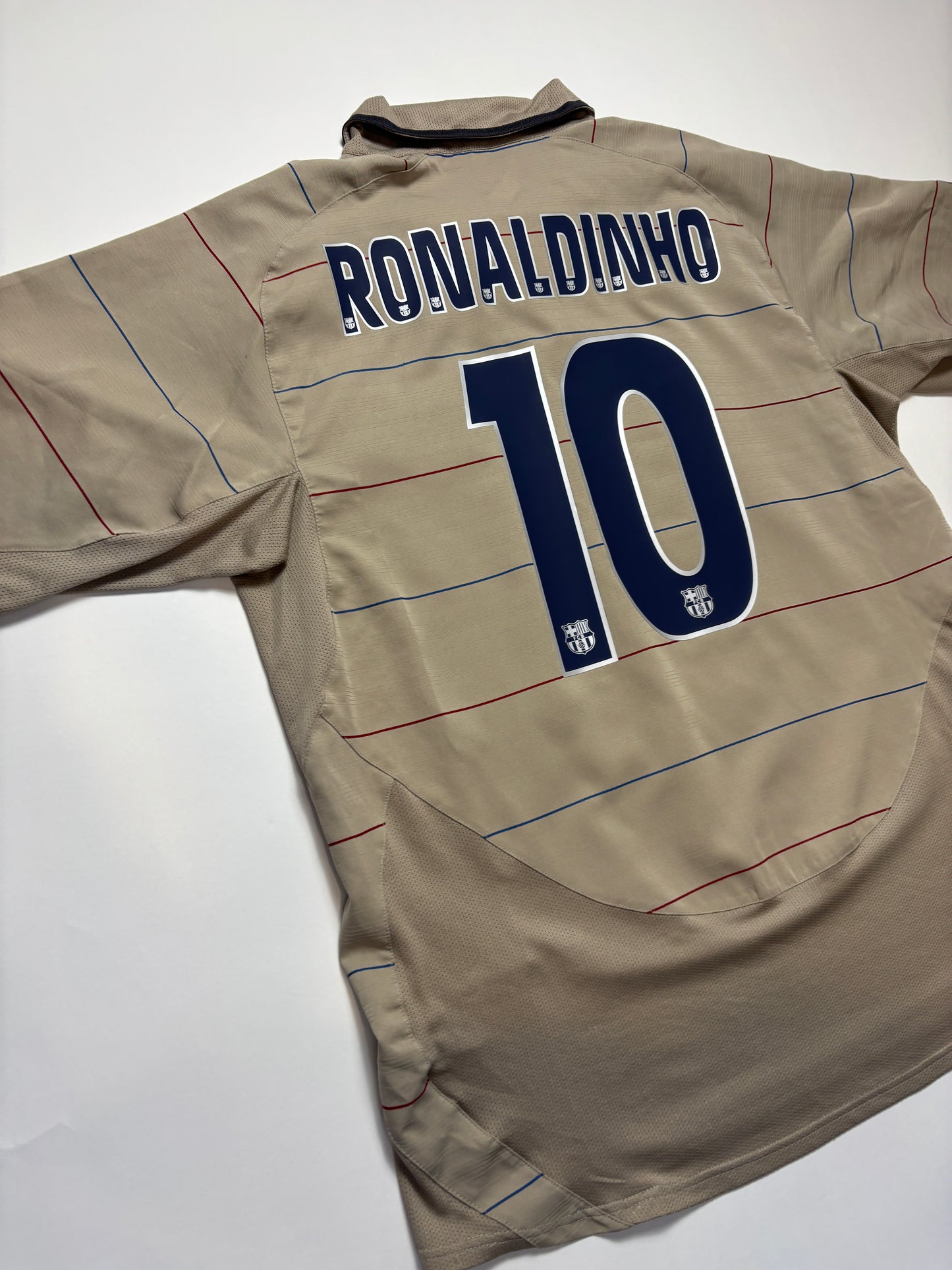Barcelona Third Shirt 2004/05 (L) Ronaldinho 10