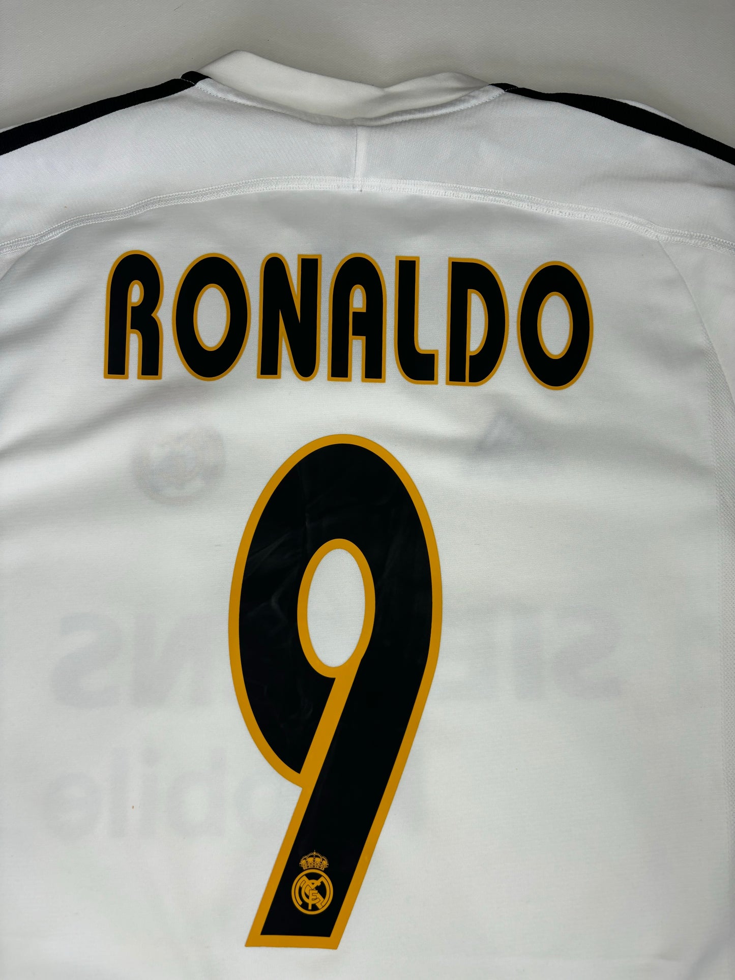 Real Madrid Home Shirt 2003/04 (M) Ronaldo 9