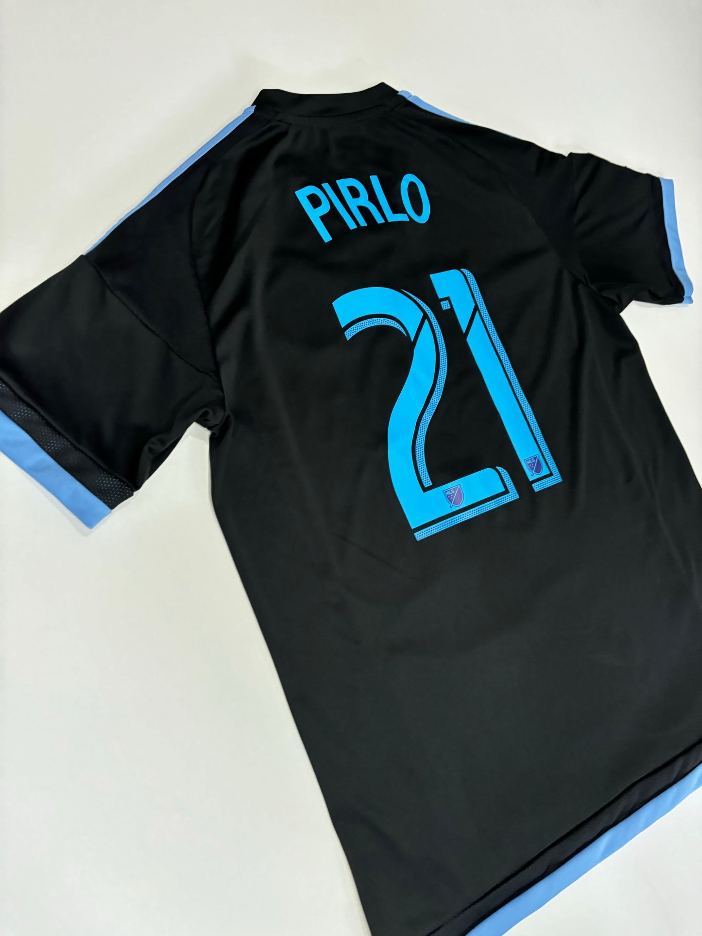 New York City FC Away Shirt 2015/16 (M) Pirlo 21