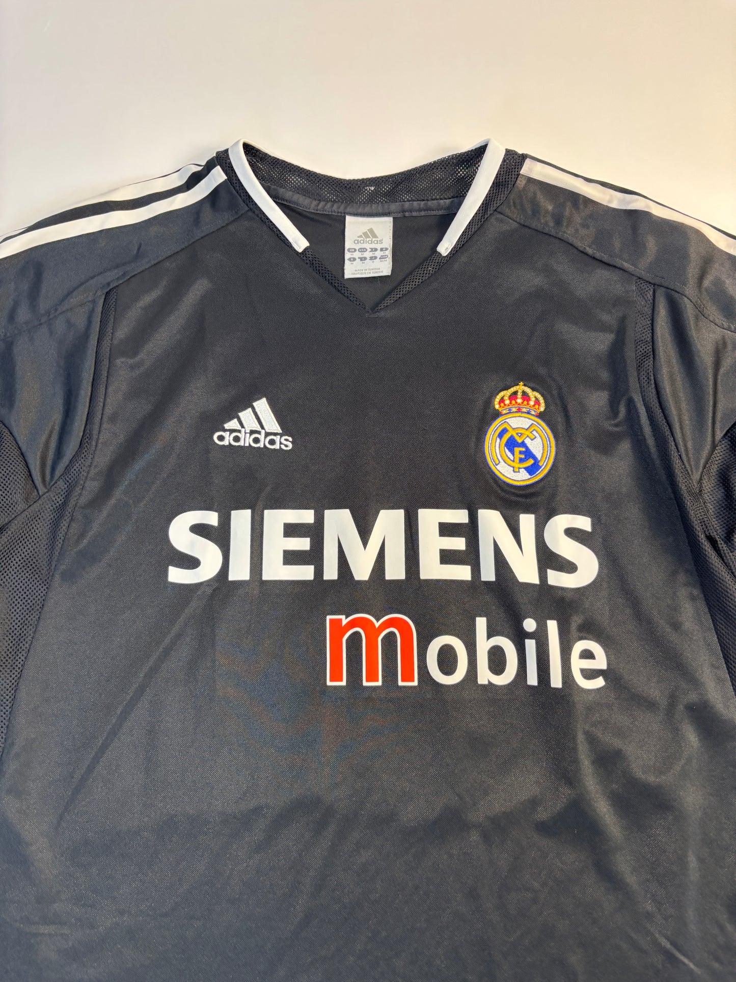 Real Madrid Away Shirt 2004/05 (M) R.Carlos 3