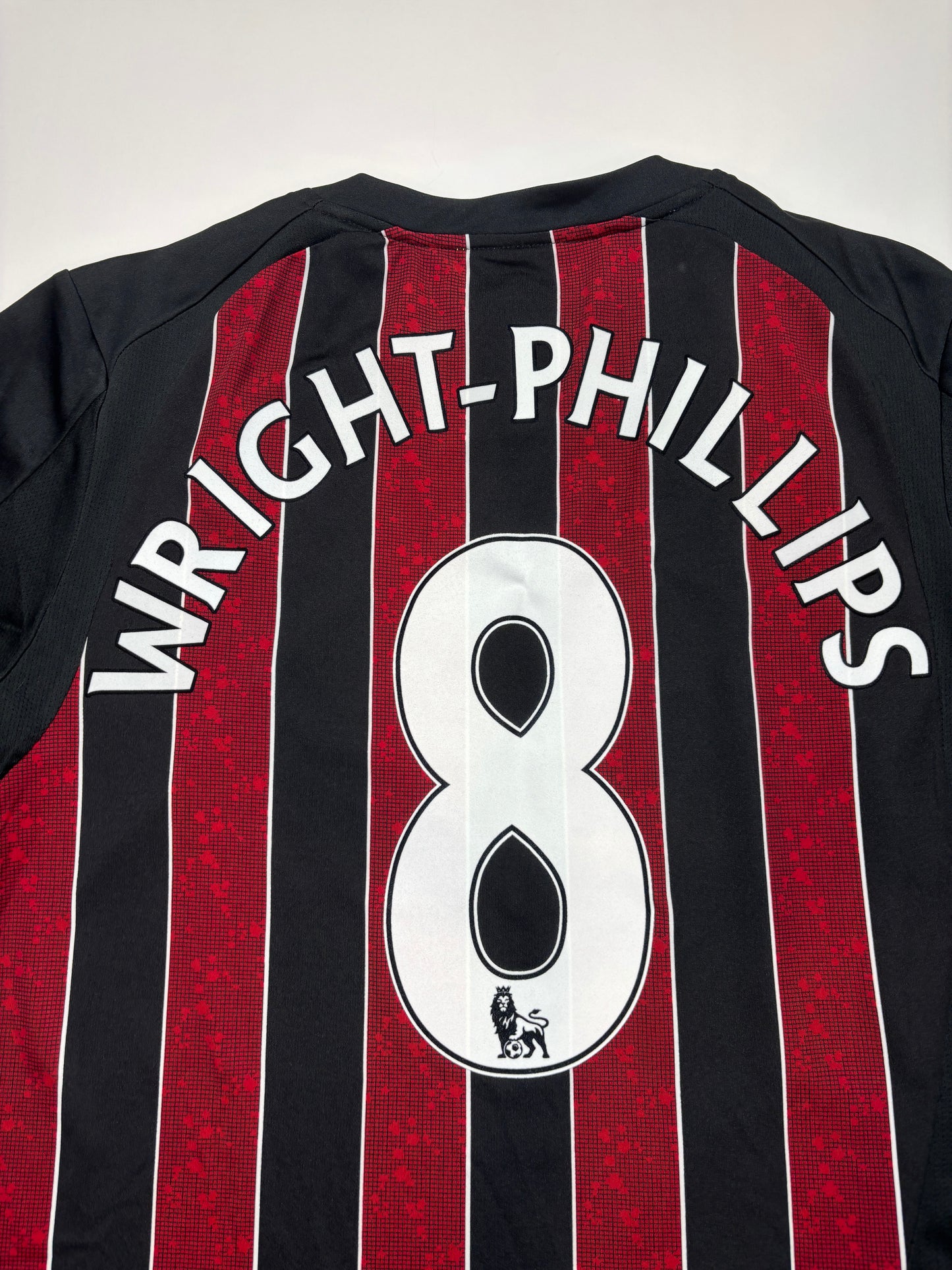 Manchester City Away Shirt 2008/09 (L) Wright-Phillips 8