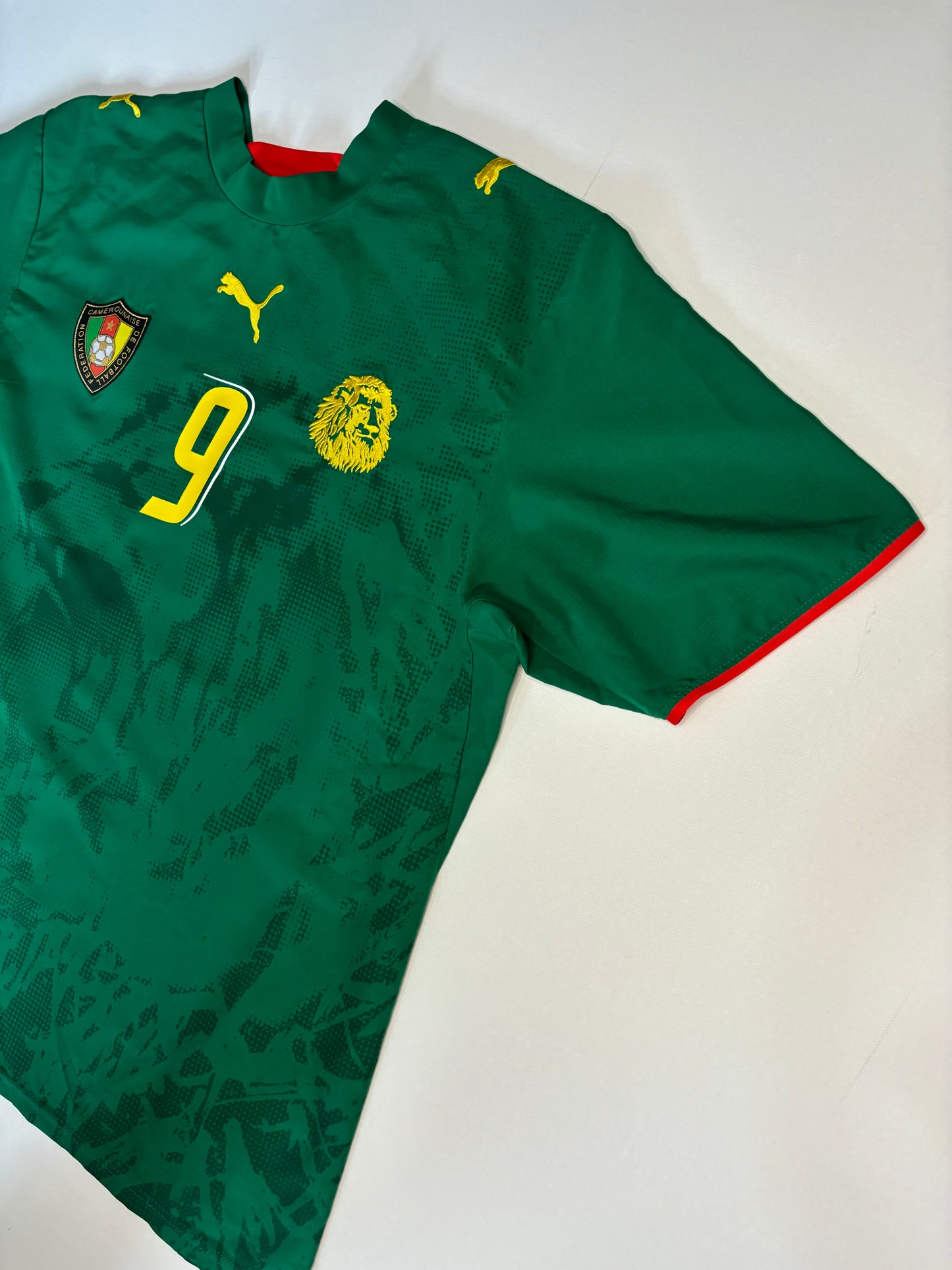 Cameroon Home Shirt 2006/08 (L) Eto’o 9