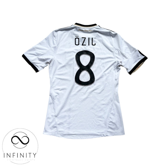 Germany Home Shirt 2010 (M) Ozil 8