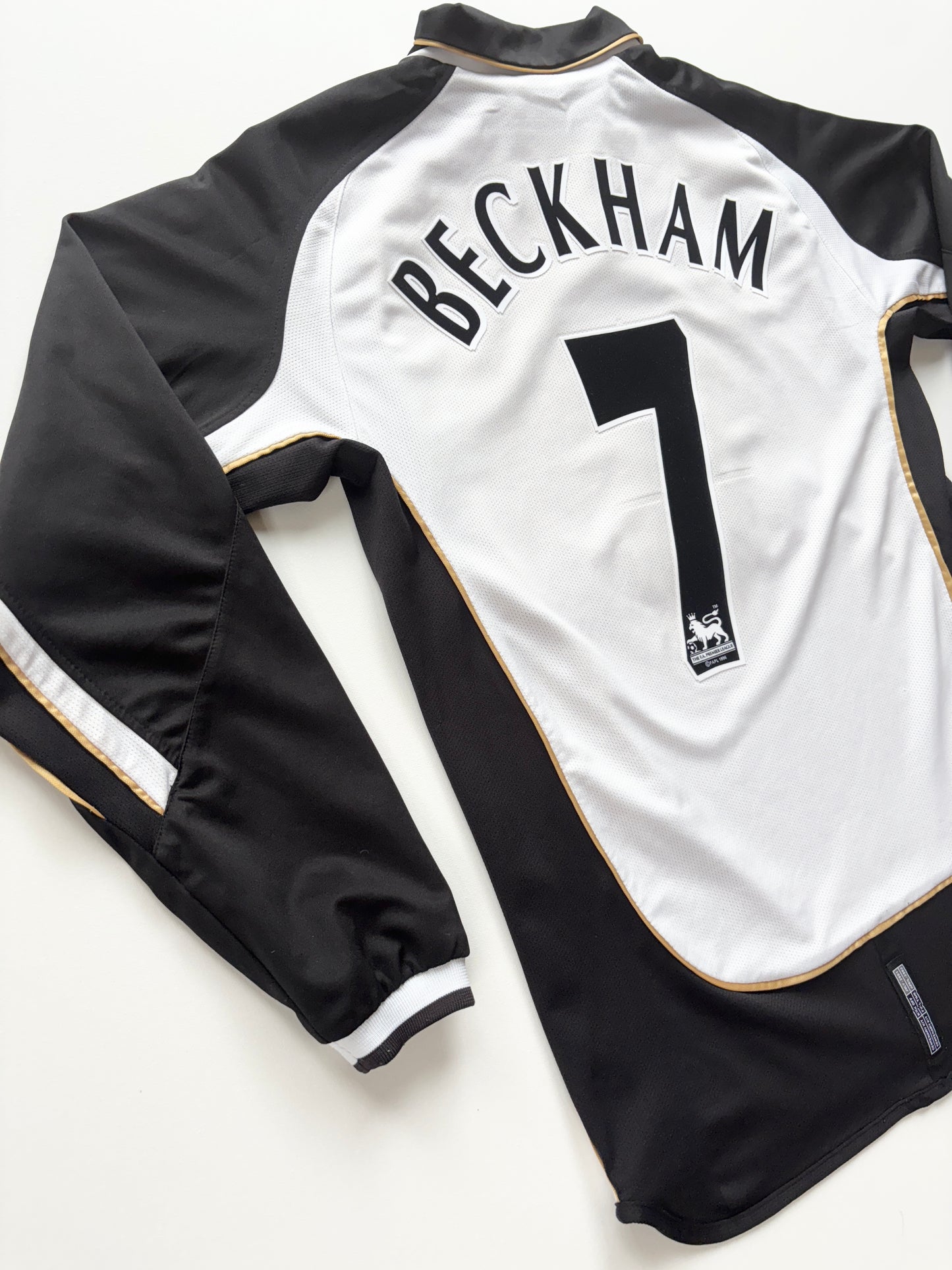 Manchester United Centenary Reversible Away Shirt LS 2001/02 (M) Beckham 7