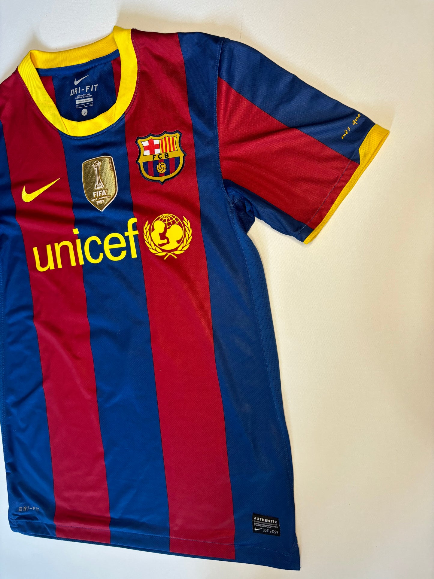 Barcelona Home Shirt 2010/11 (S) Pique 3