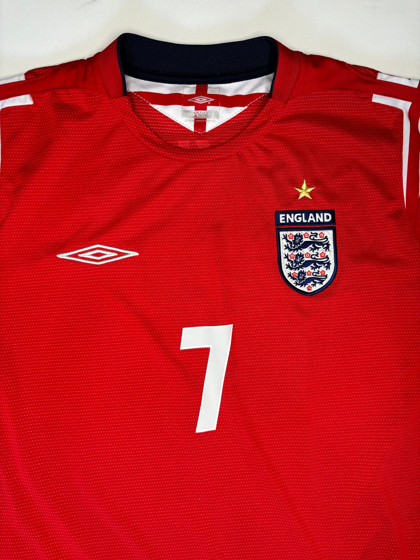 England Away Shirt LS 2004/06 (L) Beckham 7