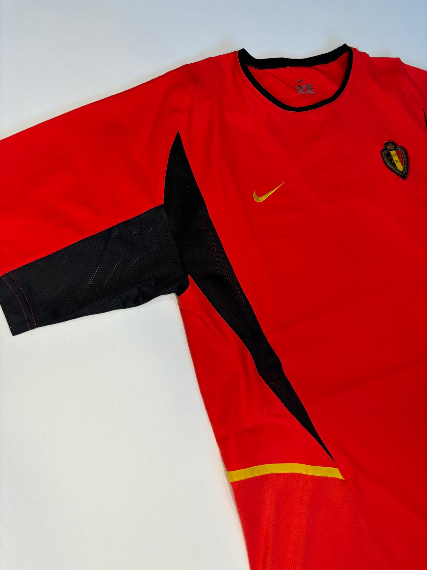 Belgium Home Shirt 2002/04 (L)