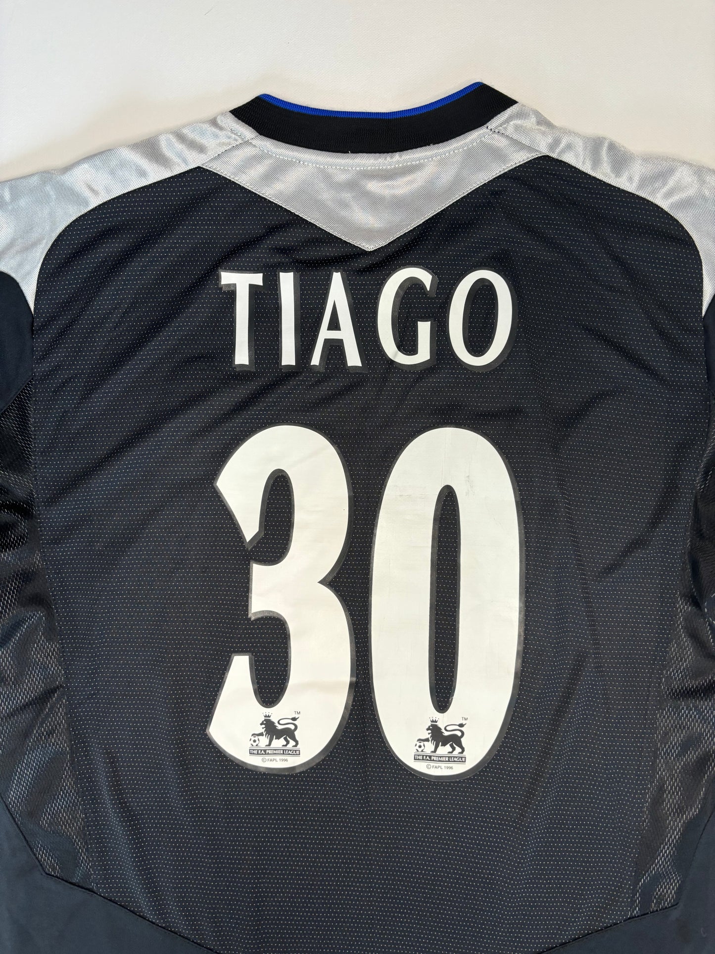 Chelsea Away Shirt 2004/05 (M) Tiago 30