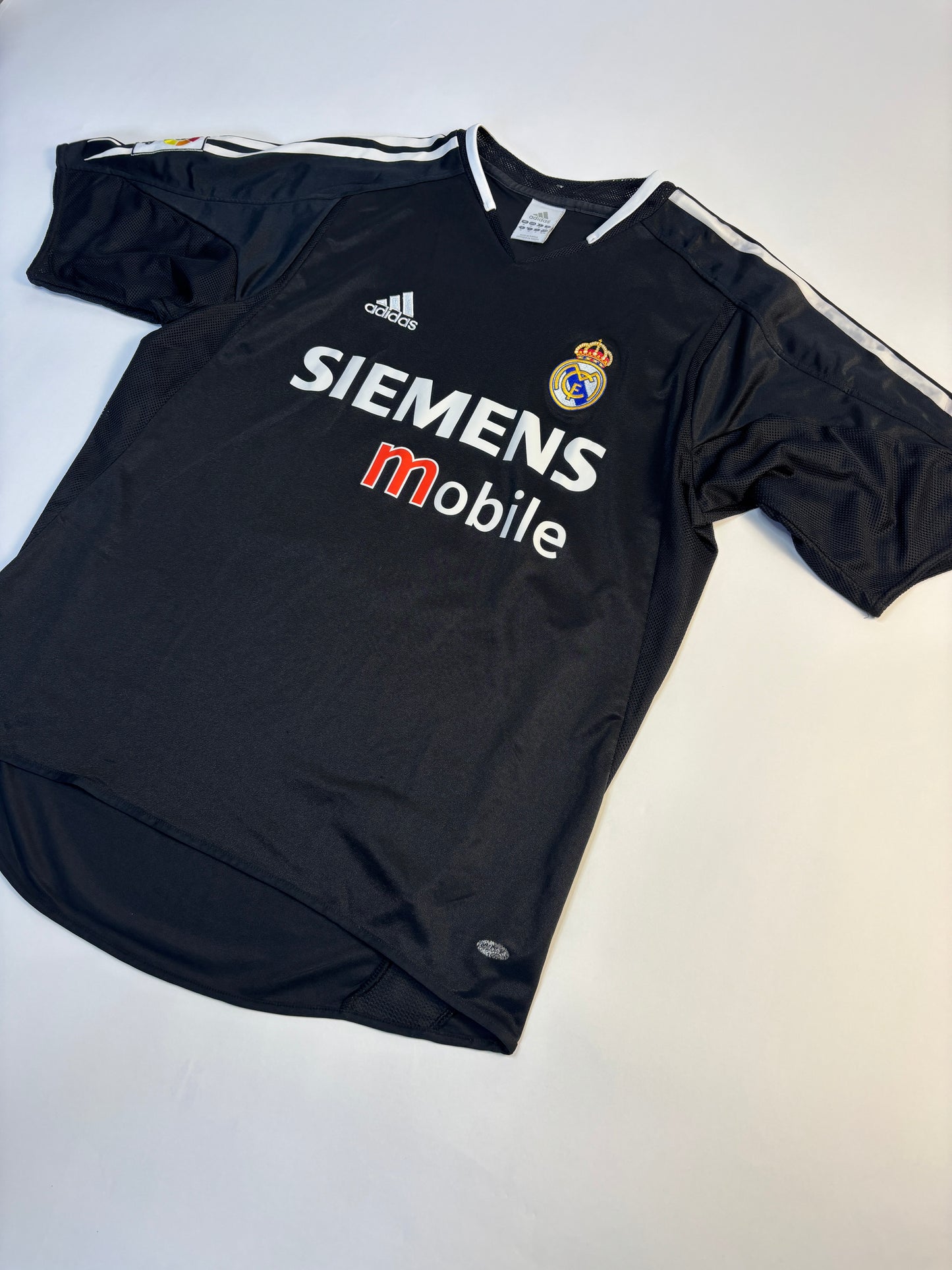 Real Madrid Away Shirt 2004/05 (M) R.Carlos 3