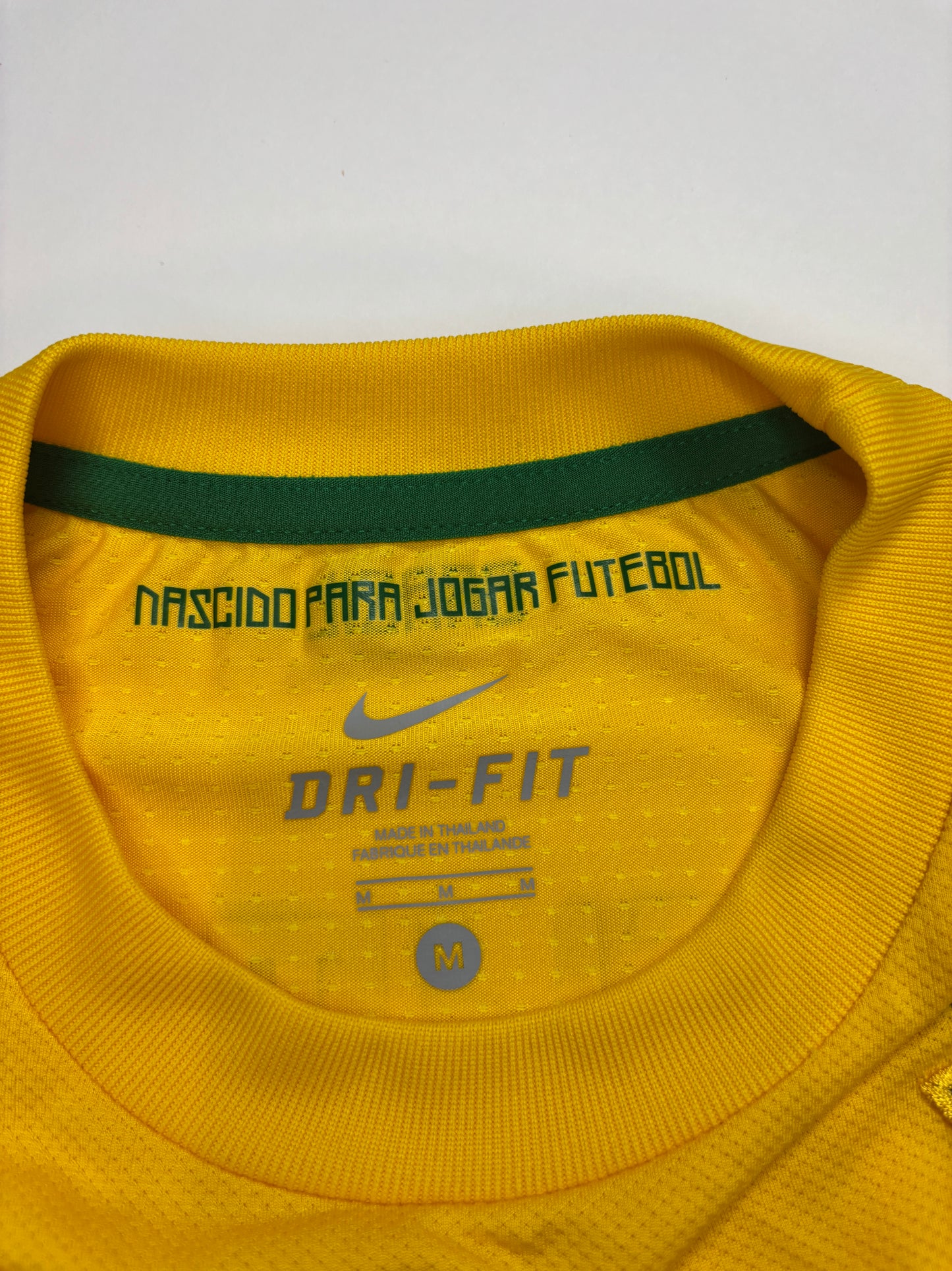 Brazil Home Shirt 2011/12 (M) Neymar 11