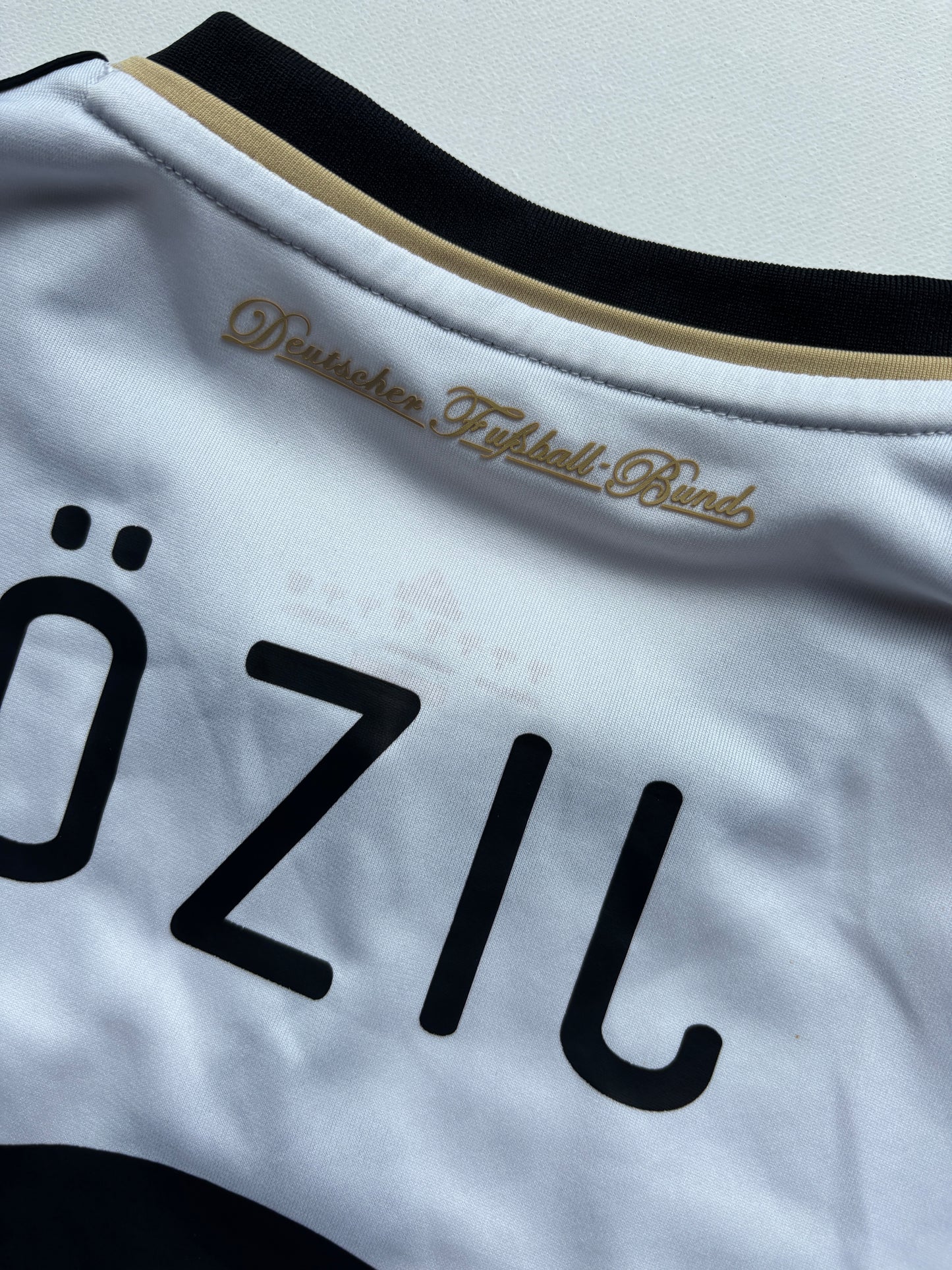 Germany Home Shirt 2010 (M) Ozil 8