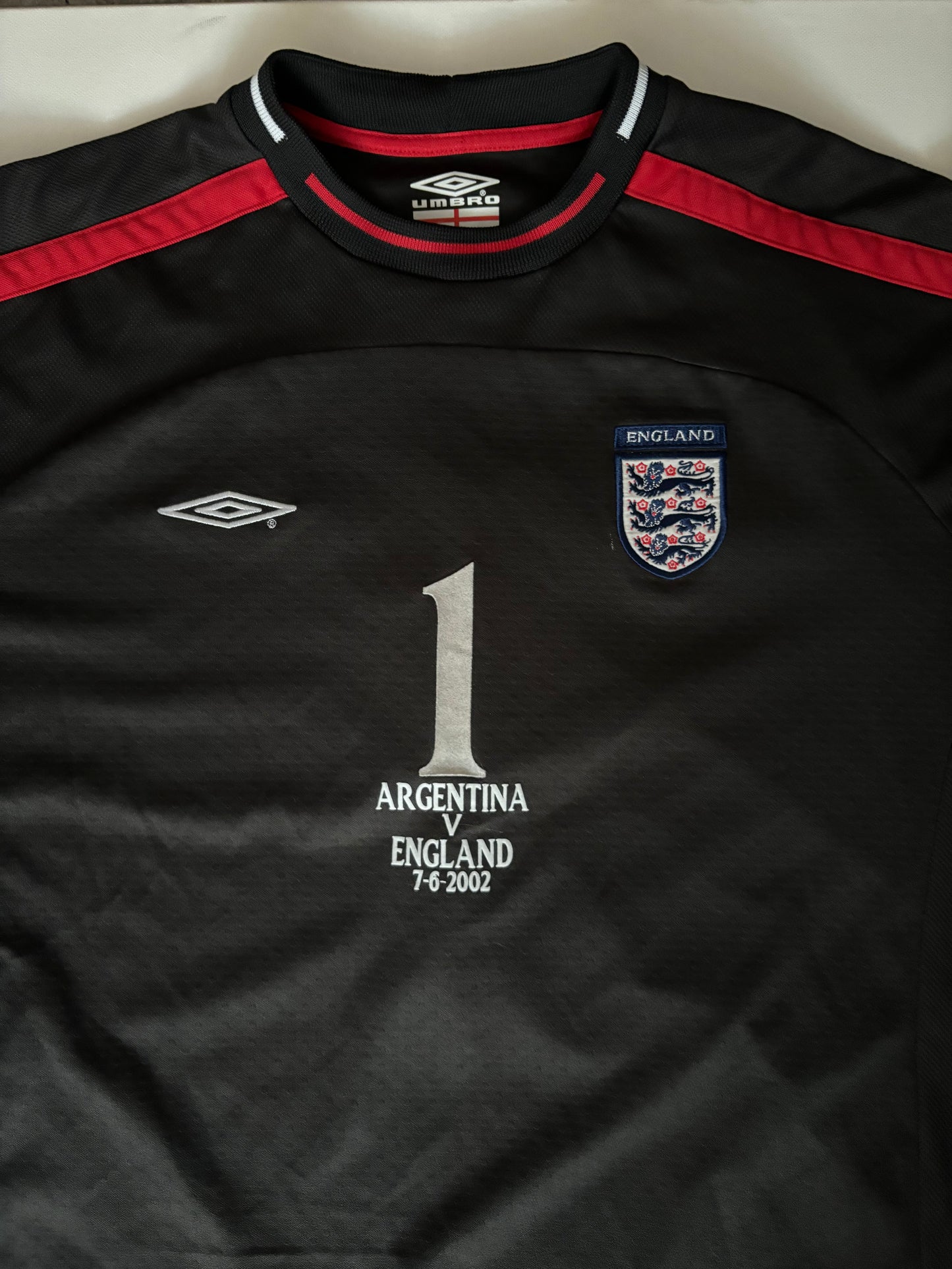 England Home Goalkeeper Shirt 2001/03 (M) Seaman 1