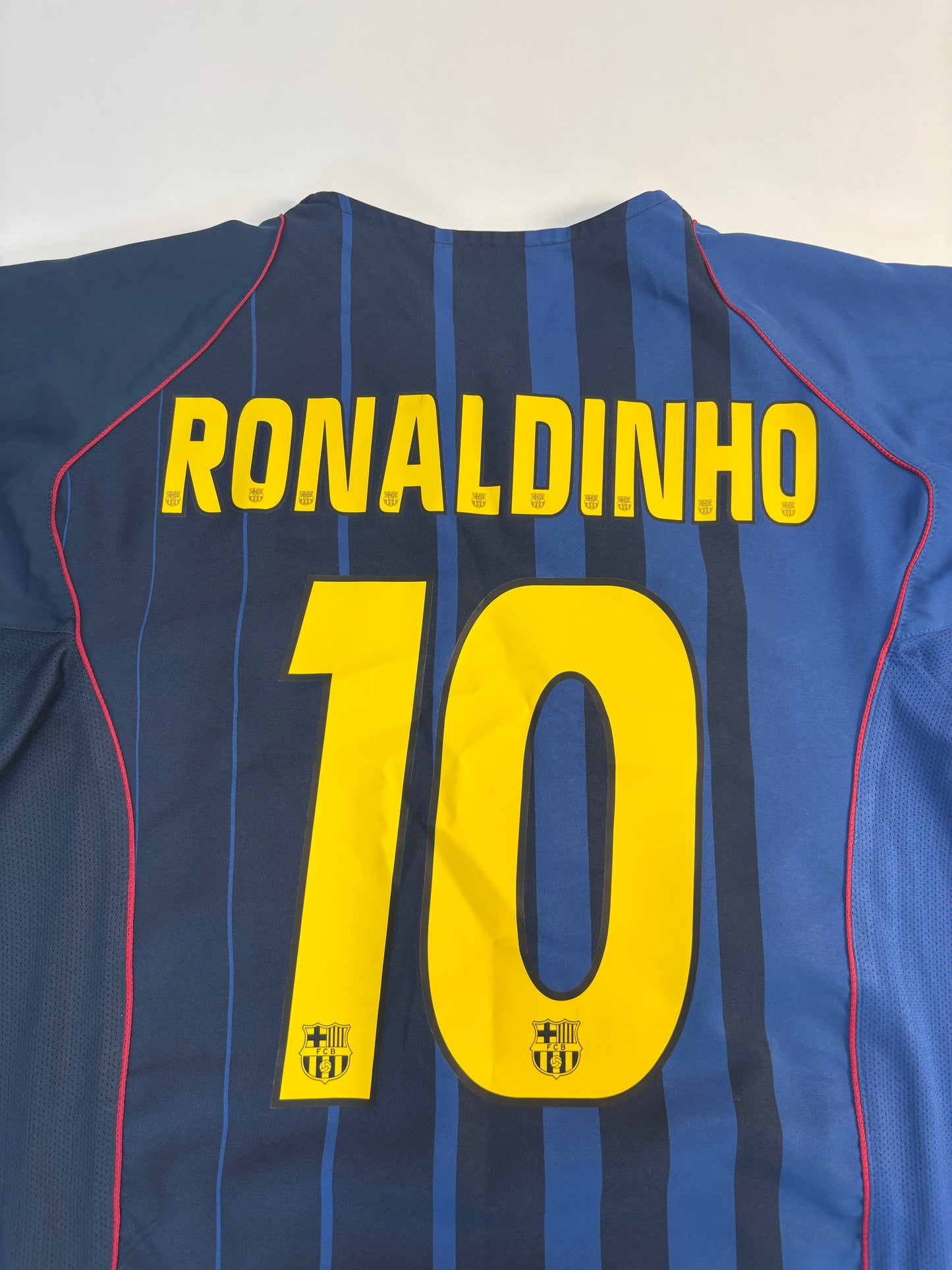 Barcelona Away Shirt 2004/05 (M) Ronaldinho