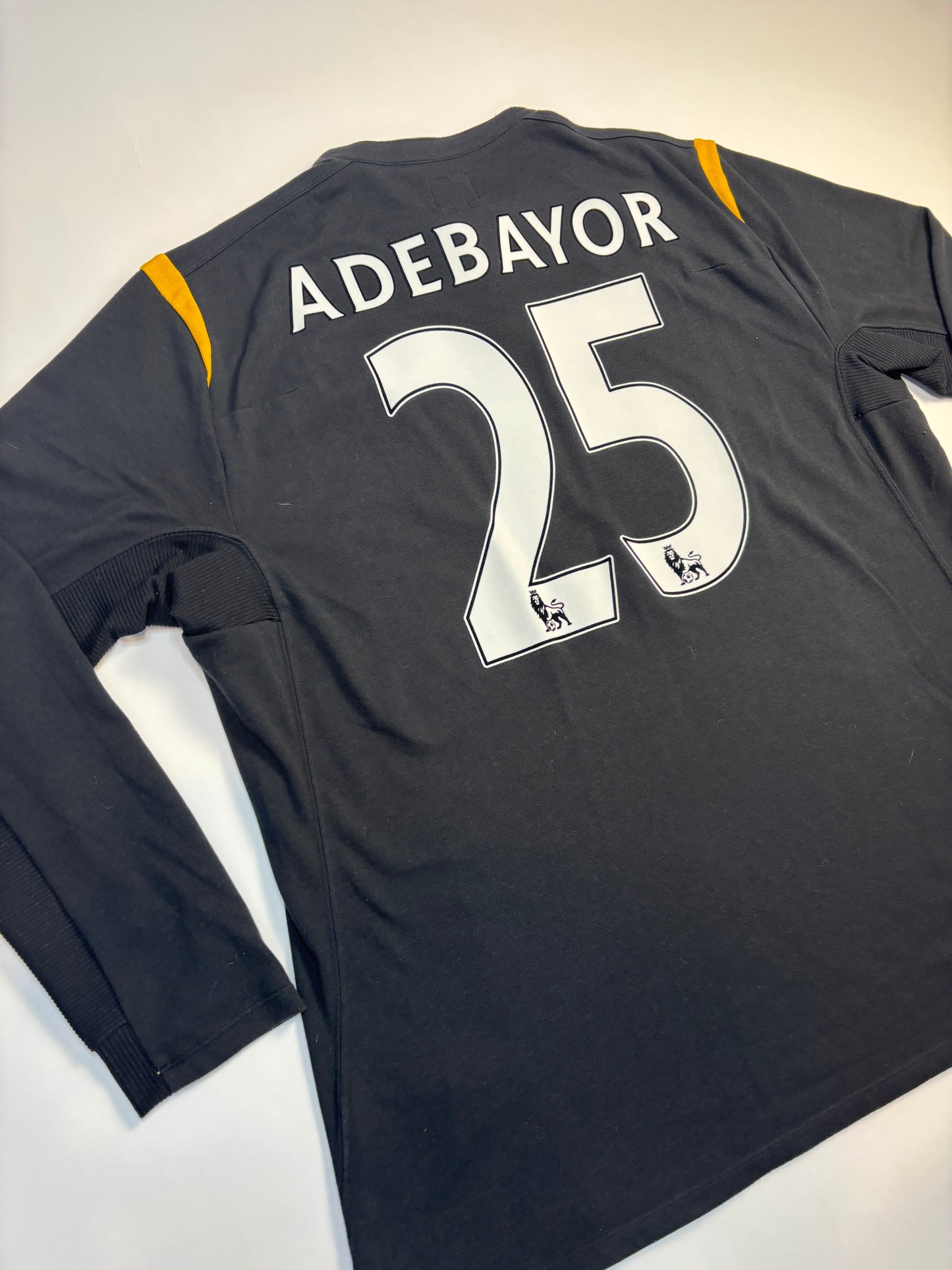 Manchester City Away Shirt 2009/10 LS (XL) Adebayor 25