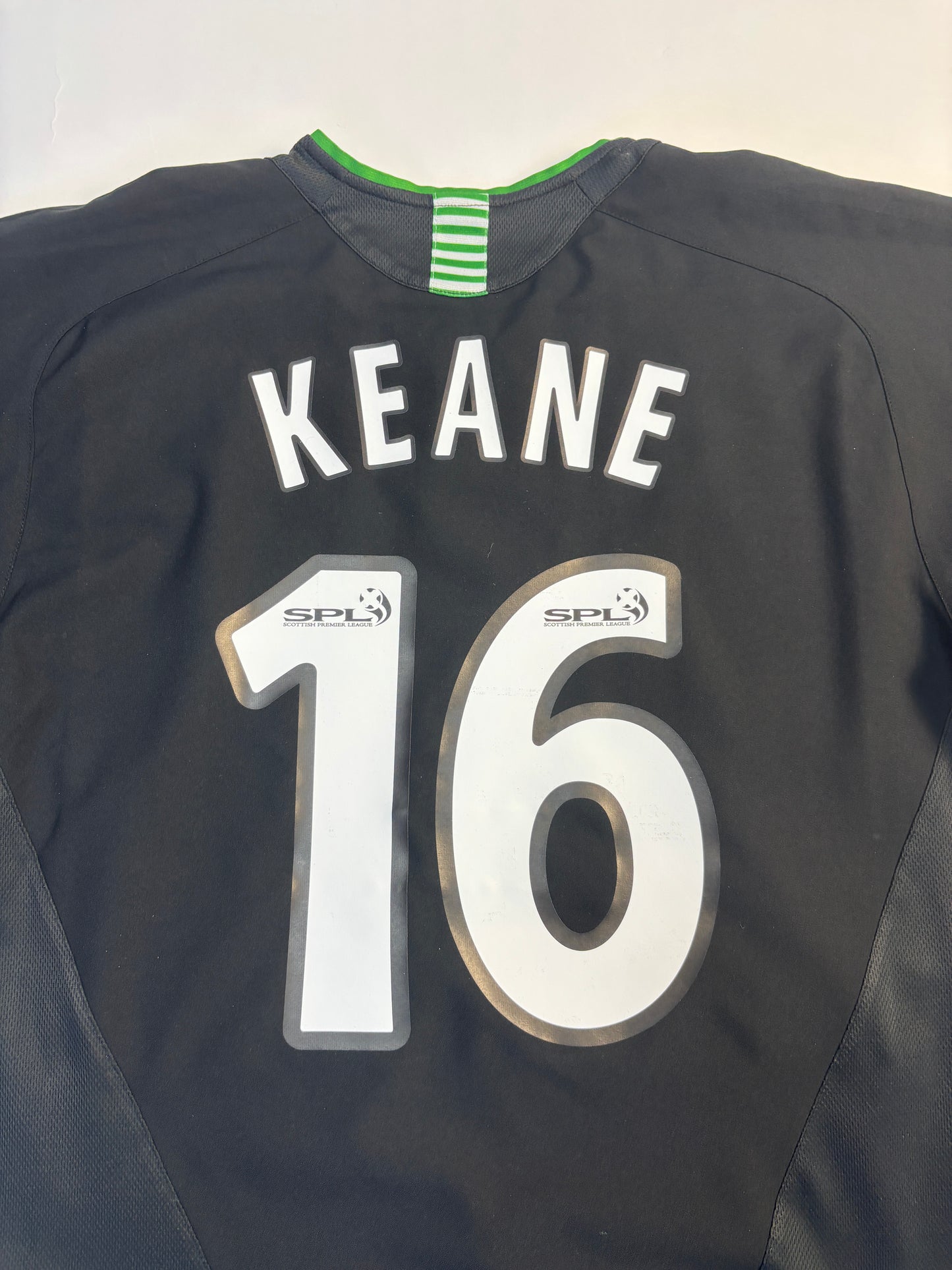 Celtic Third Shirt 2005/06 (M) Keane 16