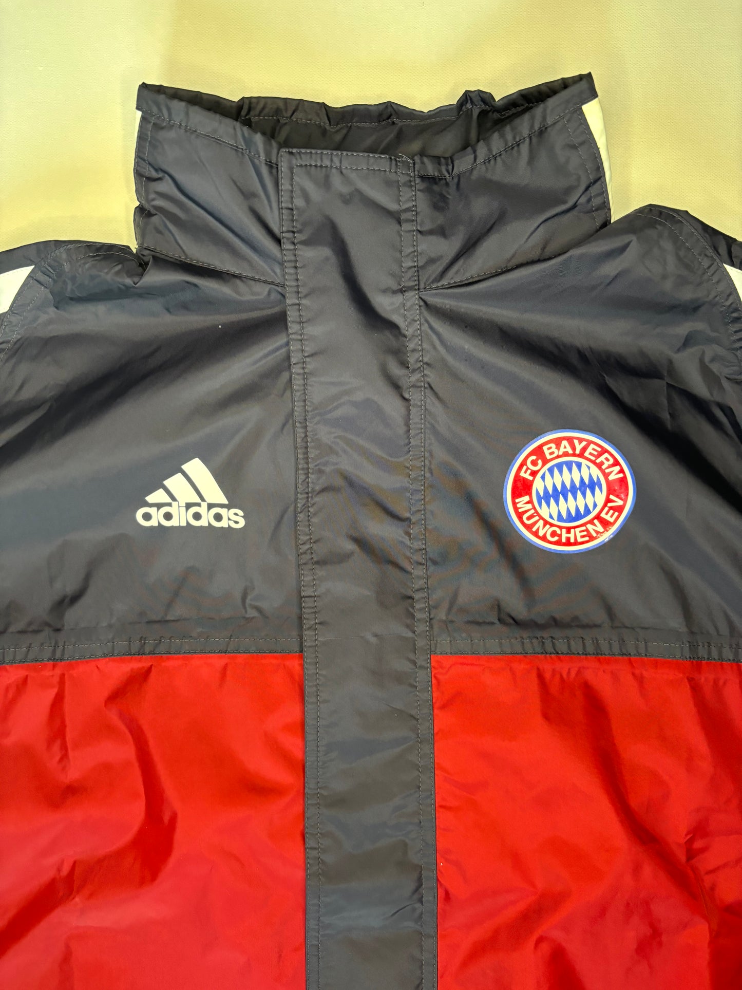 Bayern Munich Rain Jacket 2001/02 (L)