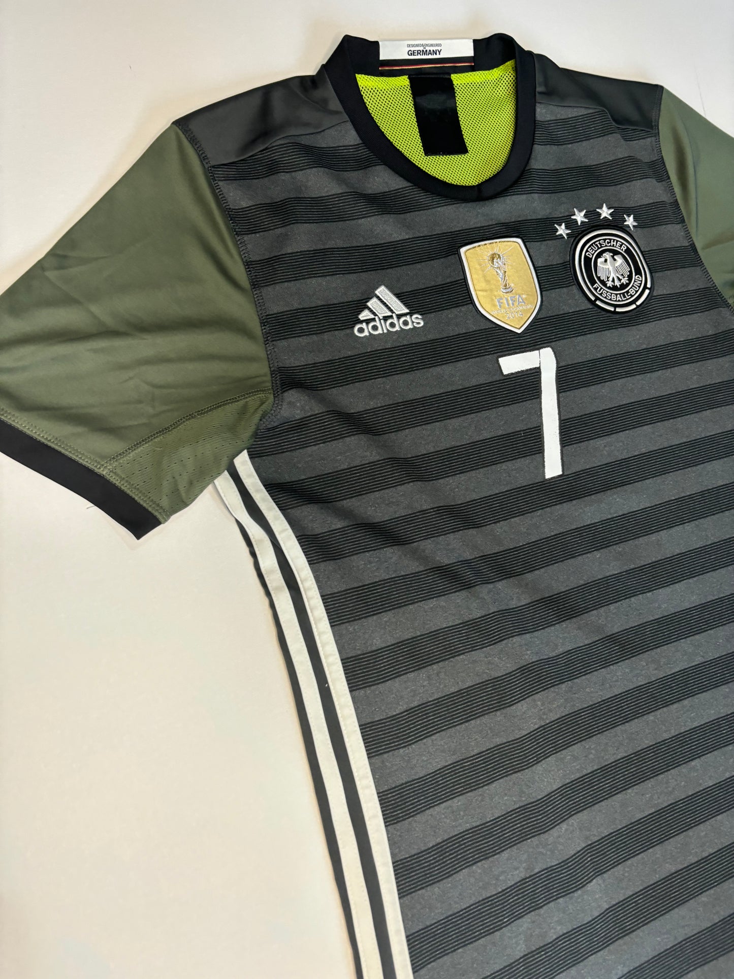 Germany Away Shirt 2015/17 (M) Schweinsteiger 7