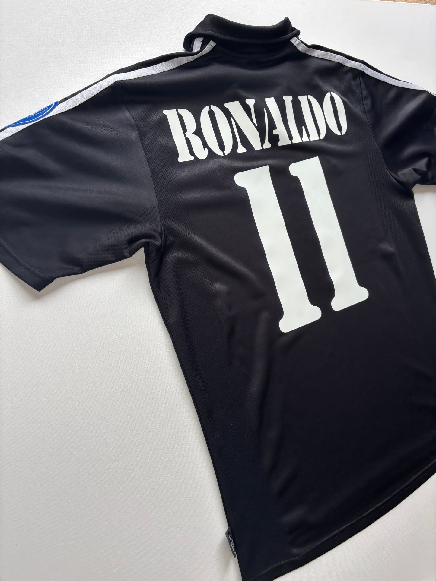 Real Madrid Centenary Away Shirt 2002/03 (M) Ronaldo 11