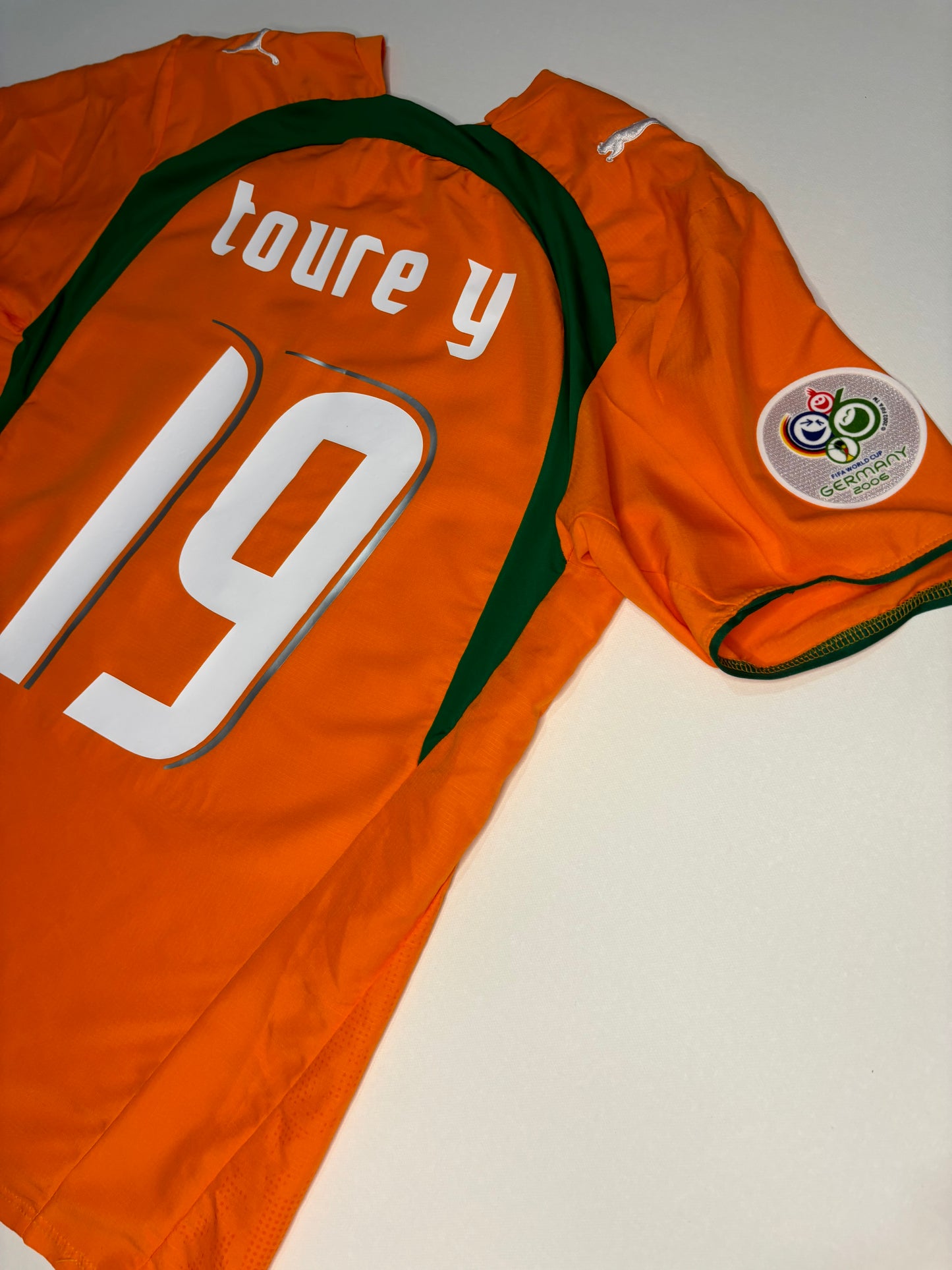 Ivory Coast Home Shirt 2006/07 (M) Toure Yaya 19