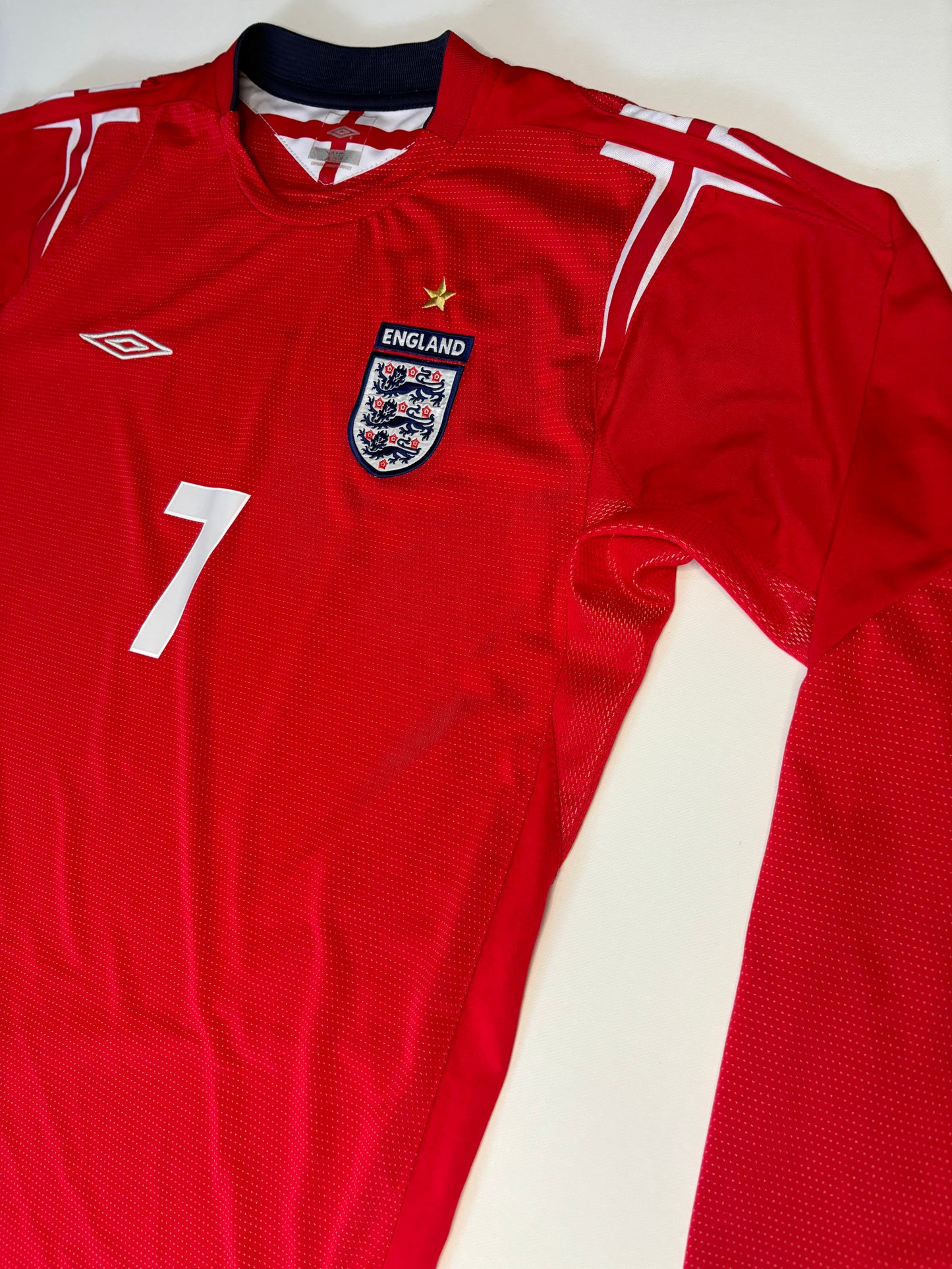 England Away Shirt LS 2004/06 (L) Beckham 7