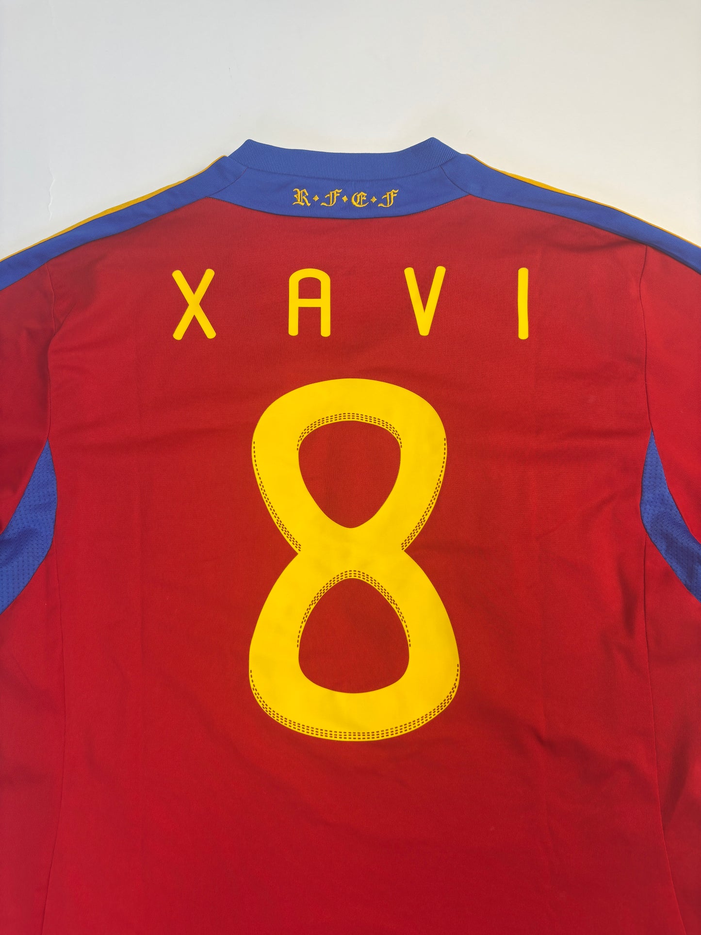 Spain Home Shirt 2011/12 (L) Xavi 8
