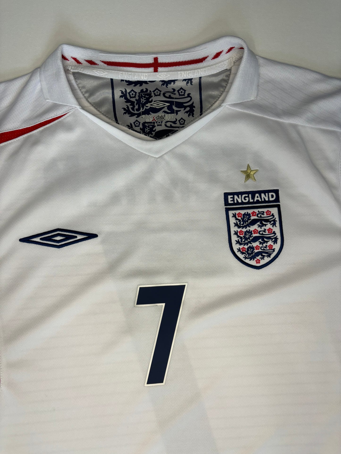 England Home Shirt 2005/07 (L) Beckham 7