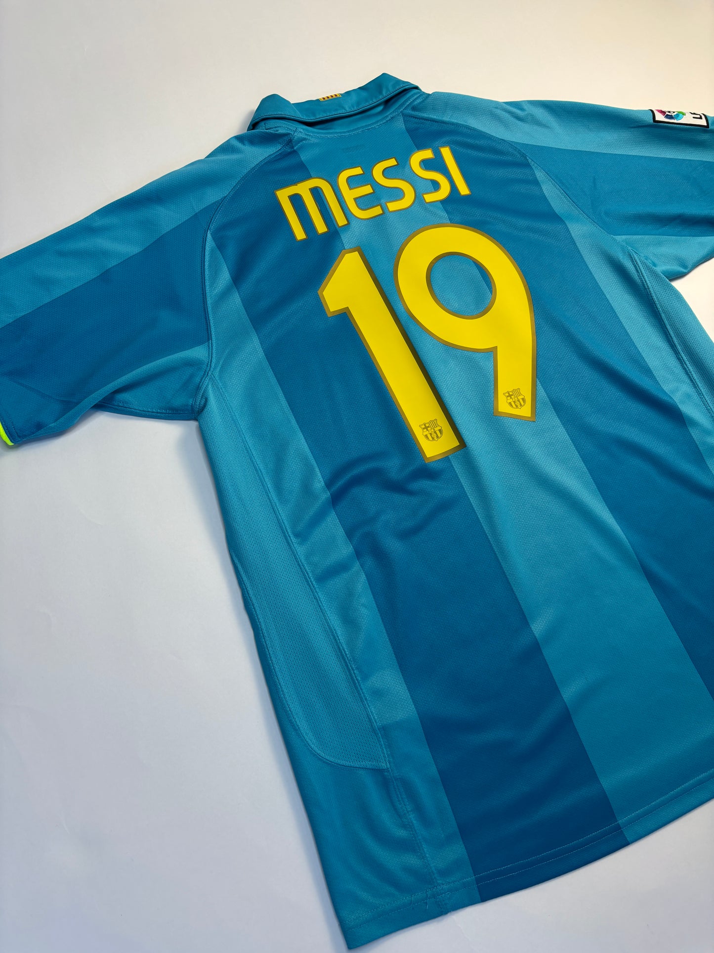 Barcelona Away Shirt 2007/08 (L) Messi 19