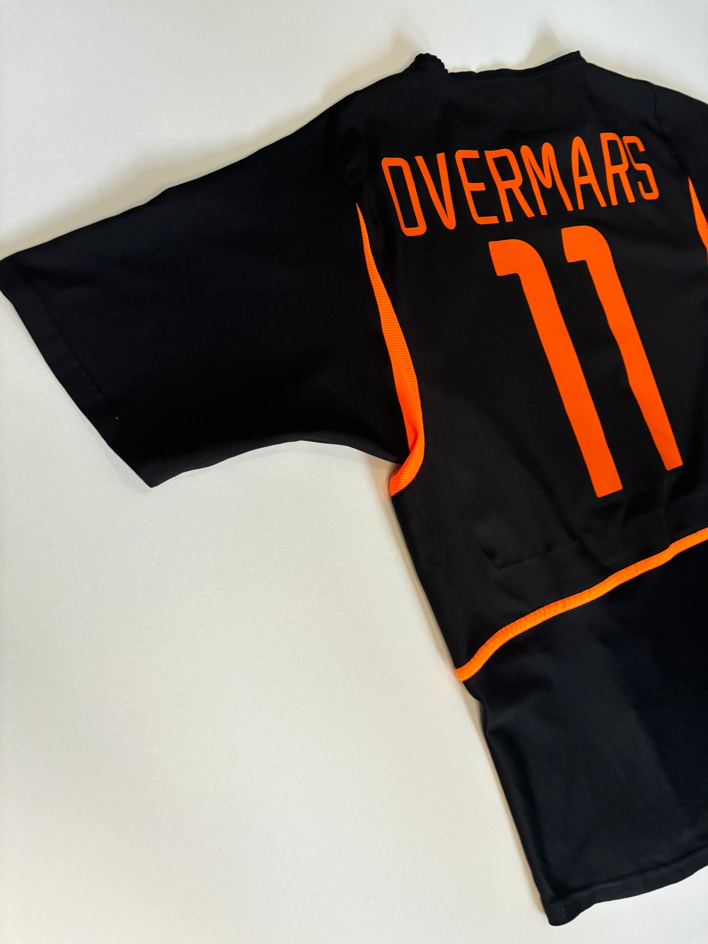 Netherlands Away Shirt 2002/04 (M) Overmars 11