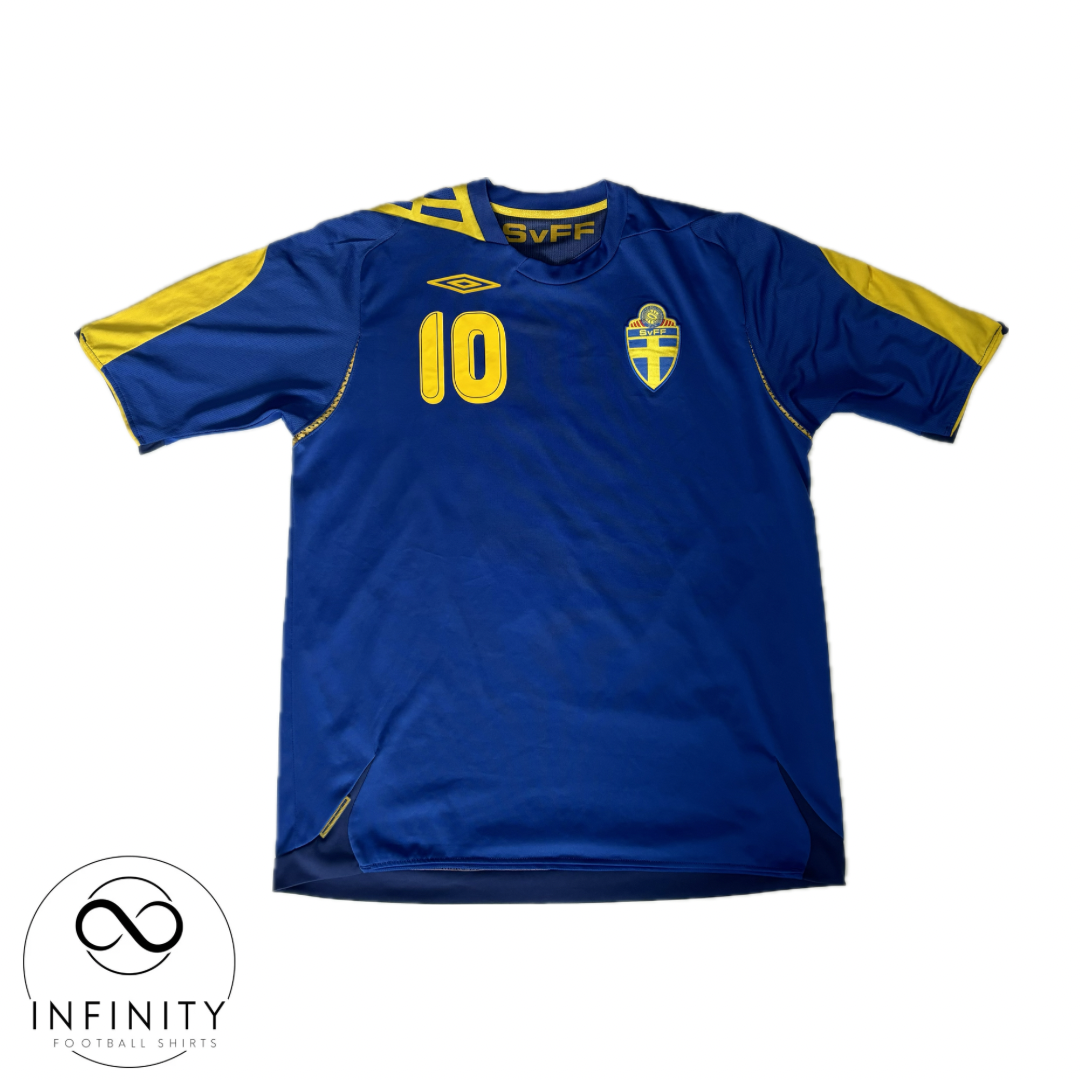 Sweden Away Shirt 2006/08 (L) Ibrahimovic 10