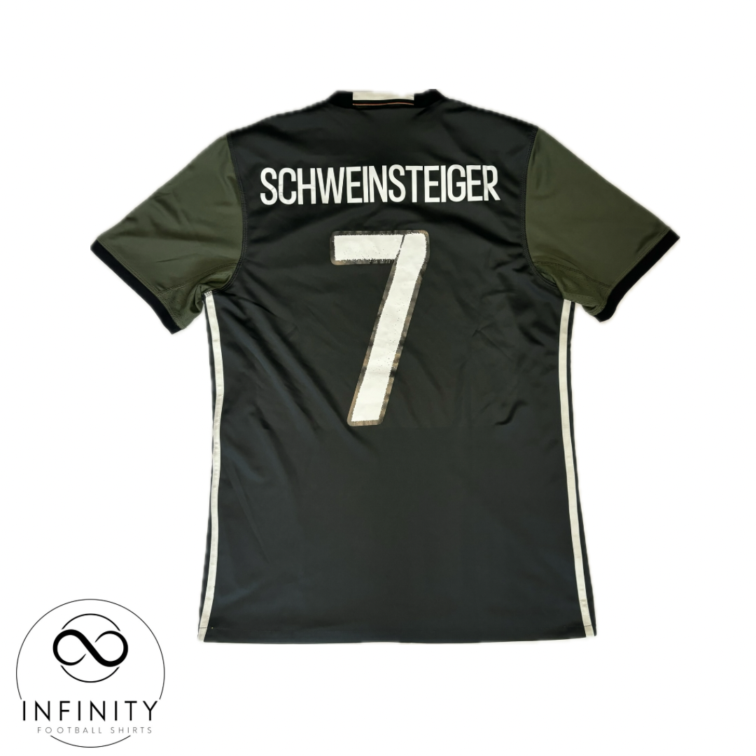 Germany Away Shirt 2015/17 (M) Schweinsteiger 7