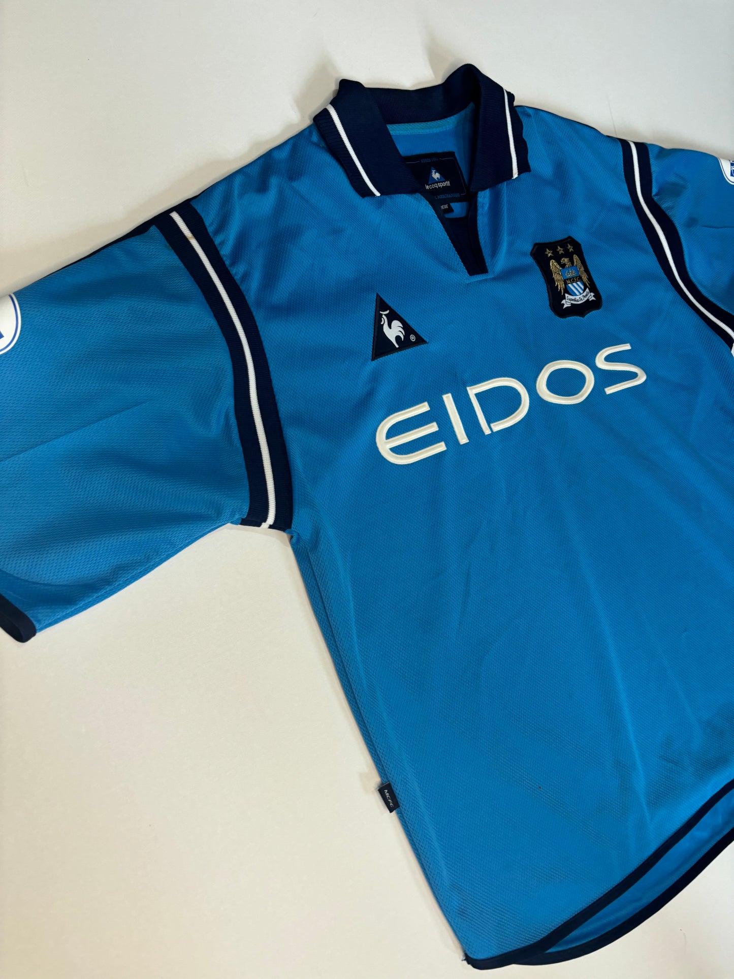 Manchester City Home Shirt 2001/02 (M) Goater 10